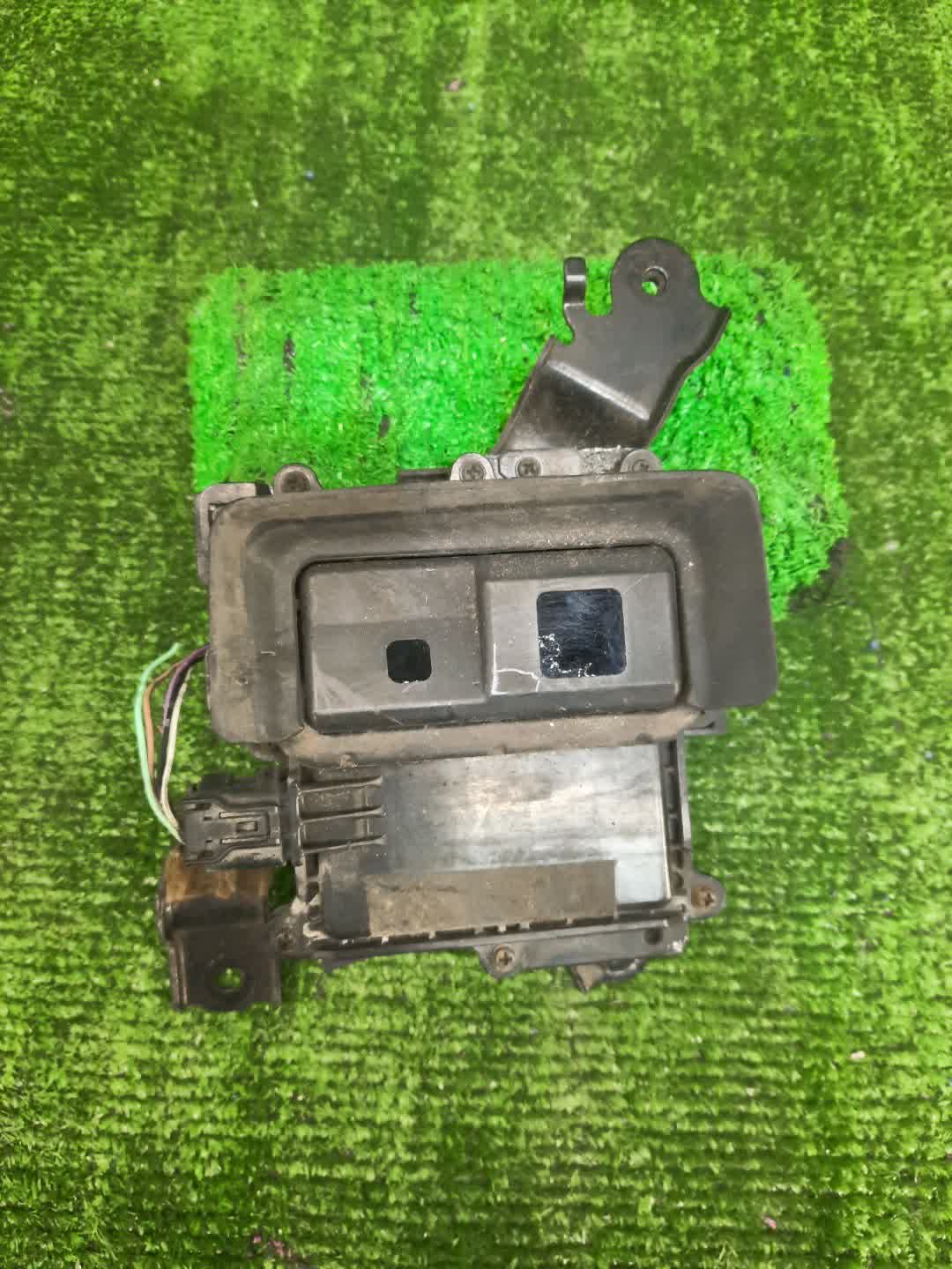 Радар-детектор DAIHATSU MOVE LA100S 88210-B2091 1 ракурс