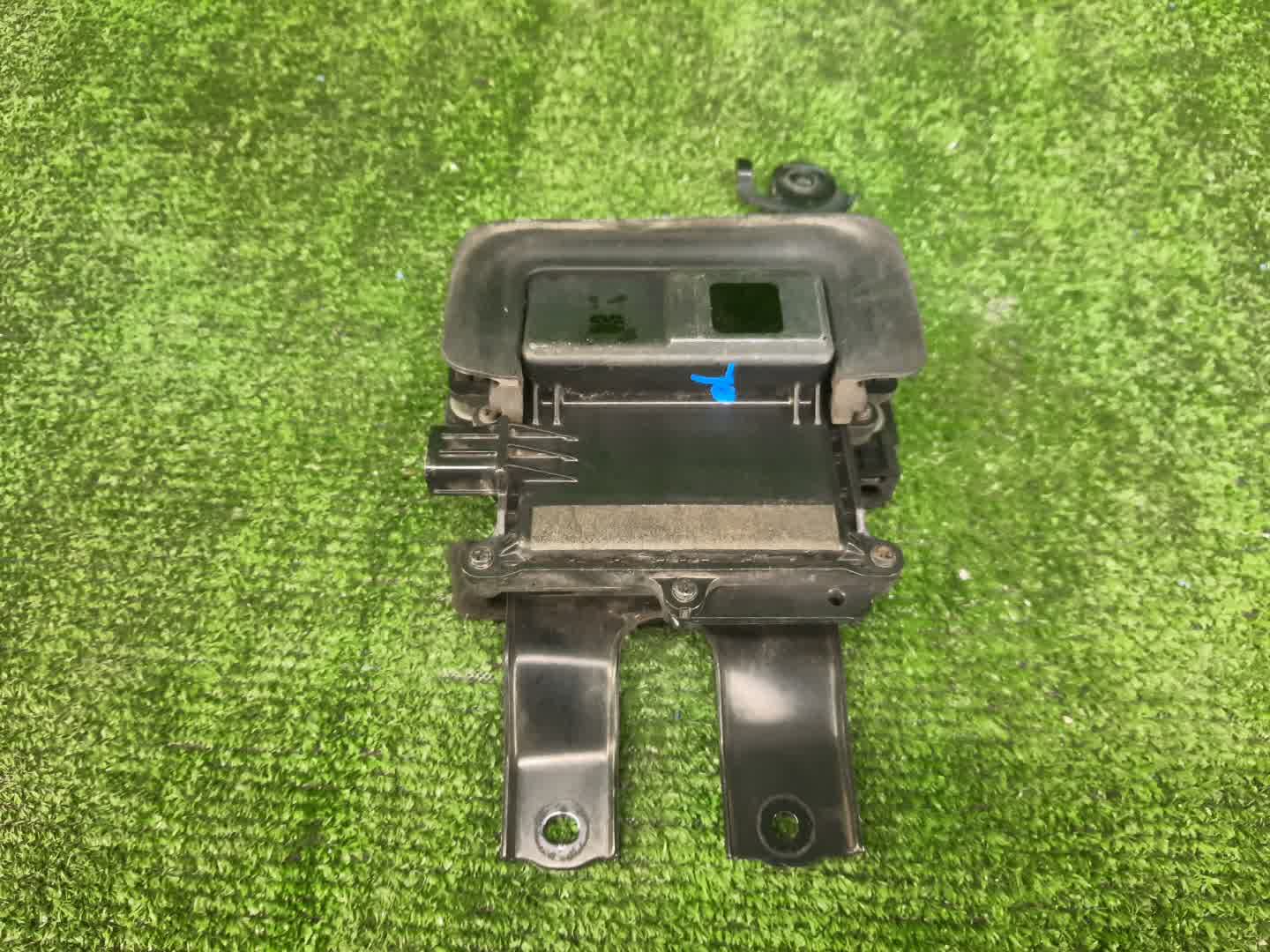 Радар-детектор DAIHATSU TANTO LA600S 88210-B2100, 230000-0561 1 ракурс