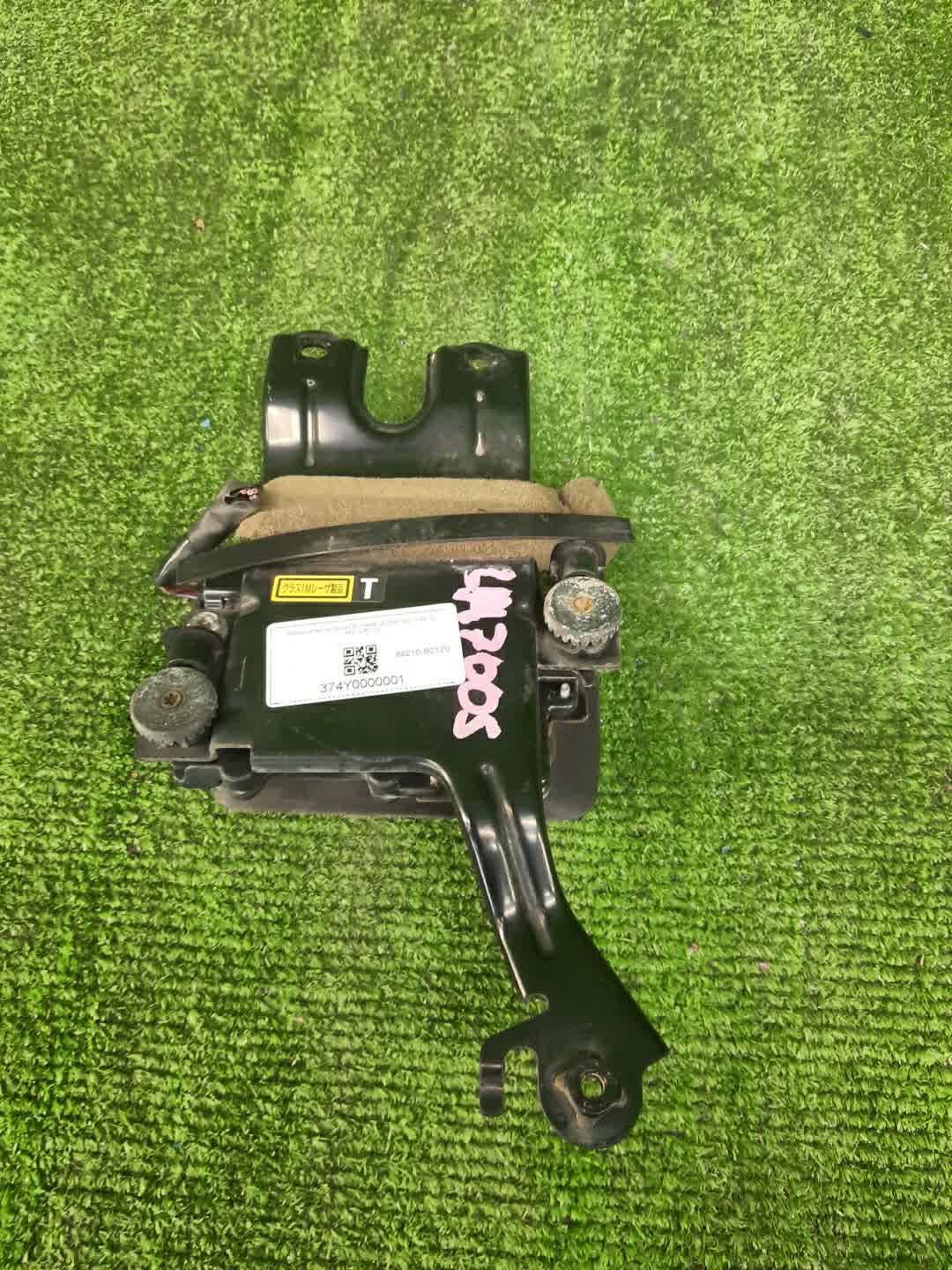 Радар-детектор DAIHATSU WAKE LA700S 88210-B2120 3 ракурс