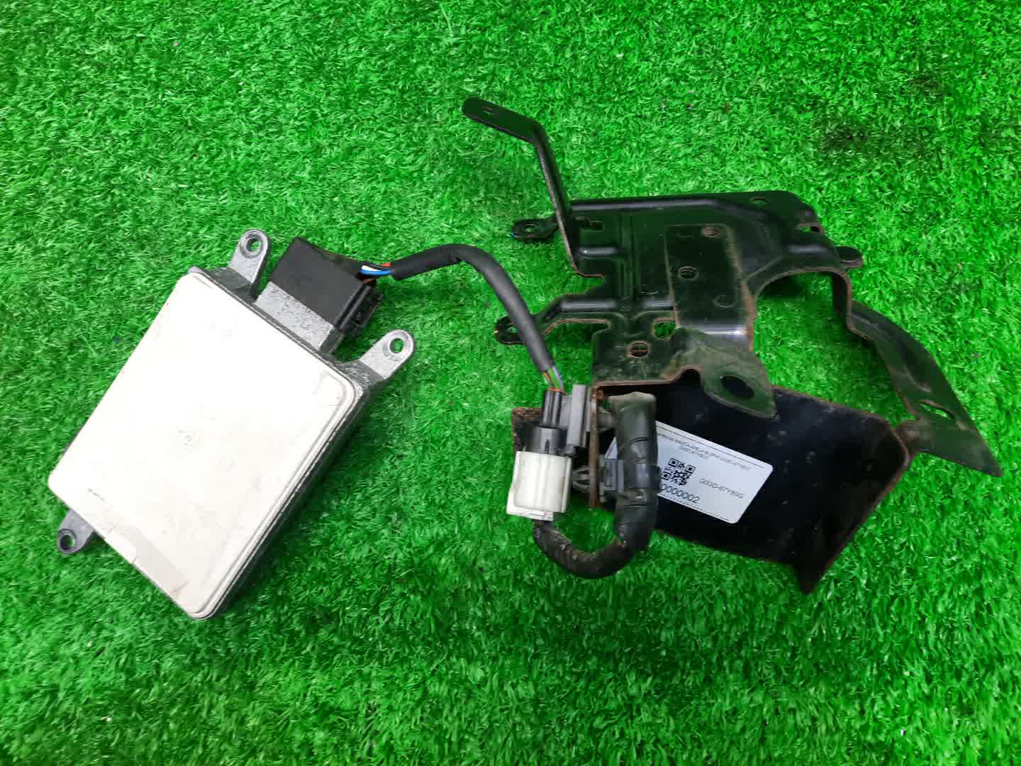 Радар-детектор MAZDA AXELA BL5FW G33D-67Y80G 3 ракурс
