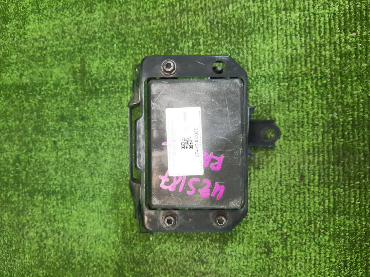 Радар-детектор TOYOTA CROWN MAJESTA UZS187 88210-30070 1 ракурс