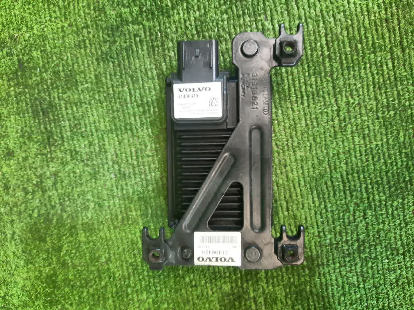 Радар-детектор VOLVO V40 MV48 31400419 2 ракурс