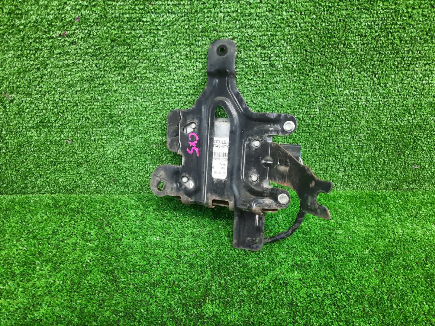 Радар-детектор левый MAZDA CX-5 KE5AW, KE5FW, KEEAW, KEEFW, KE2AW, KE2FW KD4967Y90B 2 ракурс