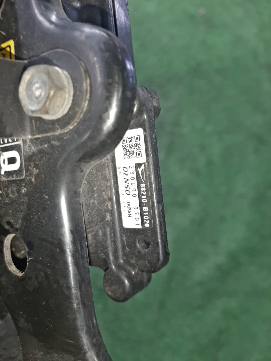 Радар-детектор TOYOTA TANK M900A 88210-B1020 3 ракурс