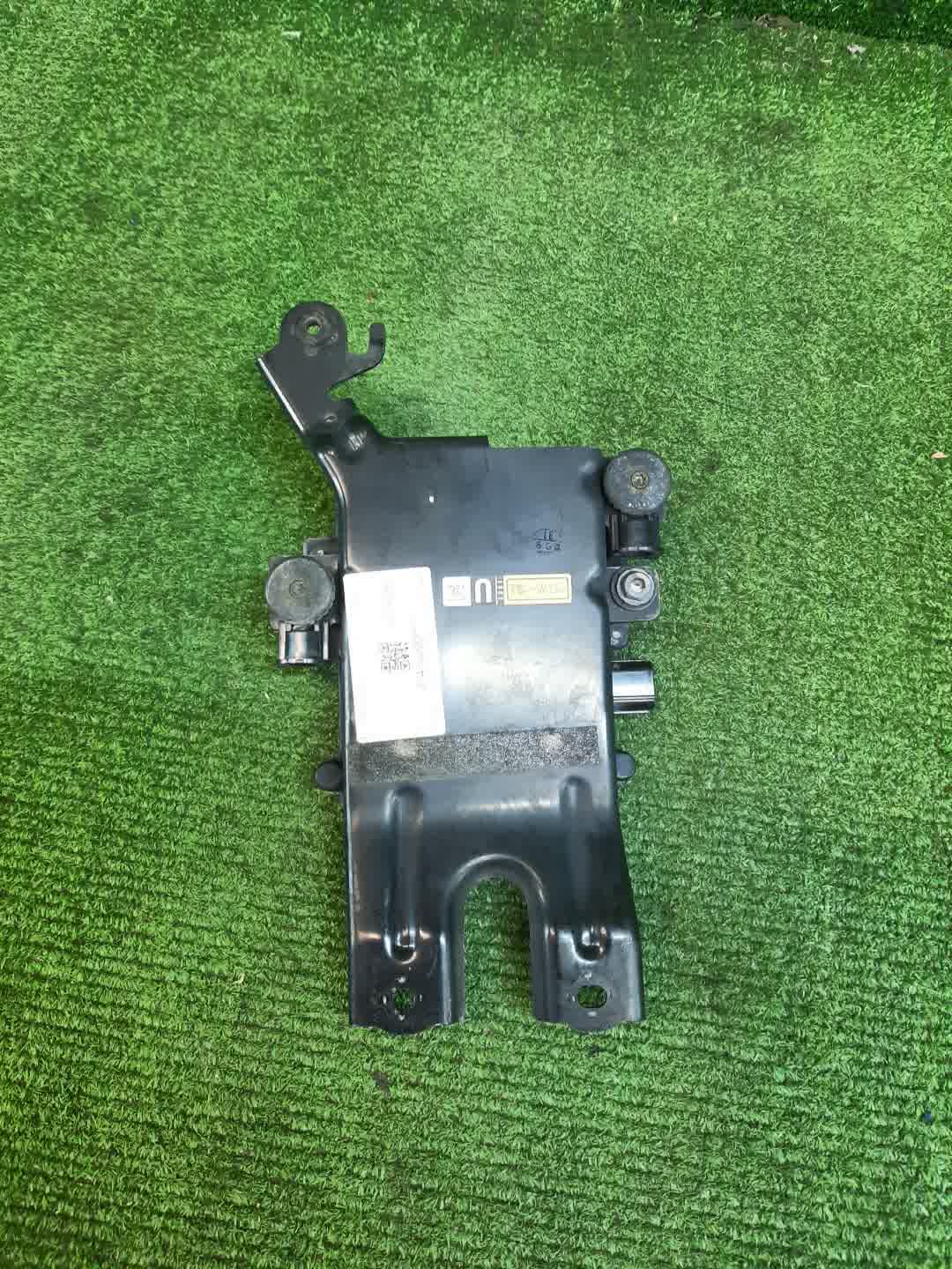 Радар-детектор DAIHATSU CAST LA250S 88210-B2160 2 ракурс Радар-детектор DAIHATSU CAST LA250S 88210-B2160 2 ракурс