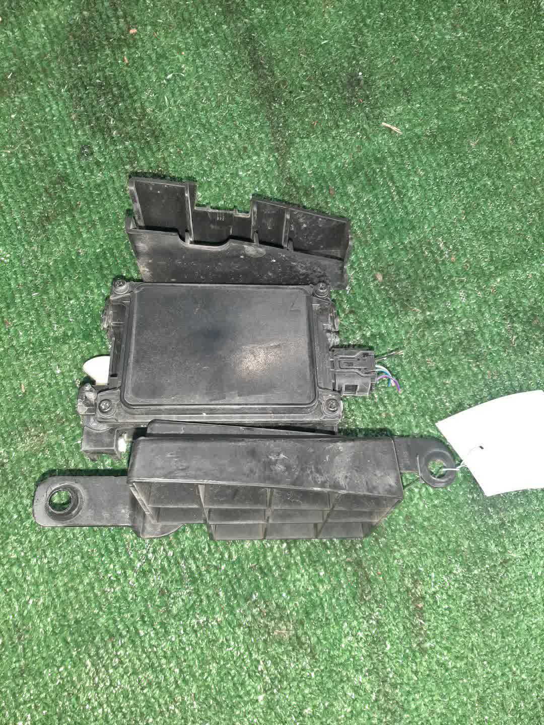 Радар-детектор HONDA FREED GB8 271036-5560 1 ракурс