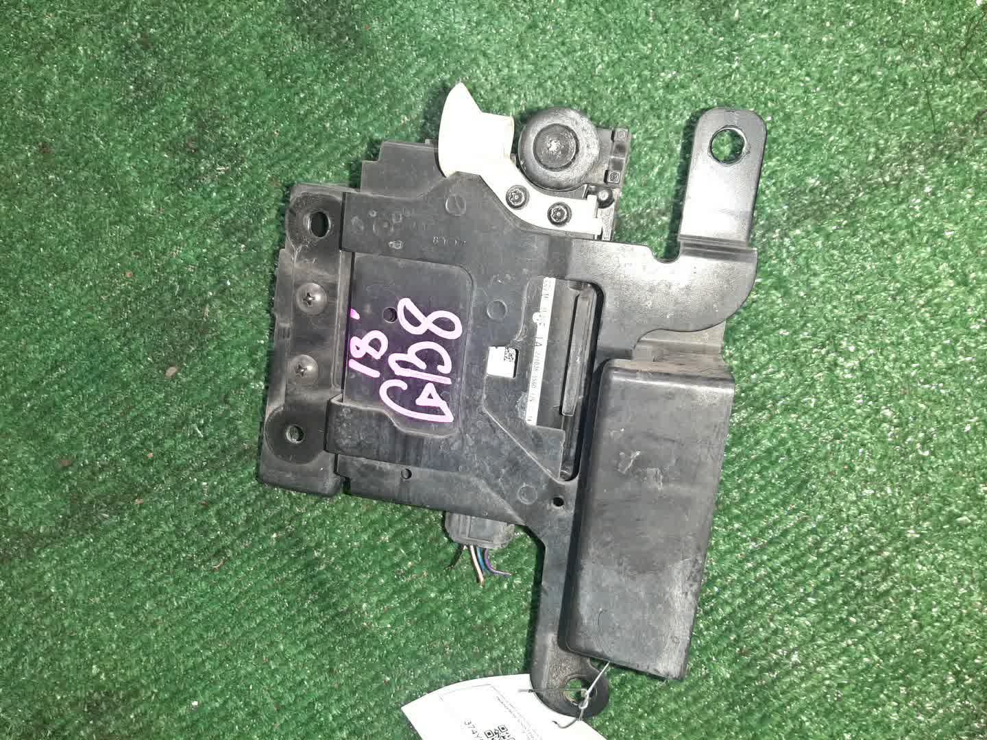 Радар-детектор HONDA FREED GB8 271036-5560 2 ракурс