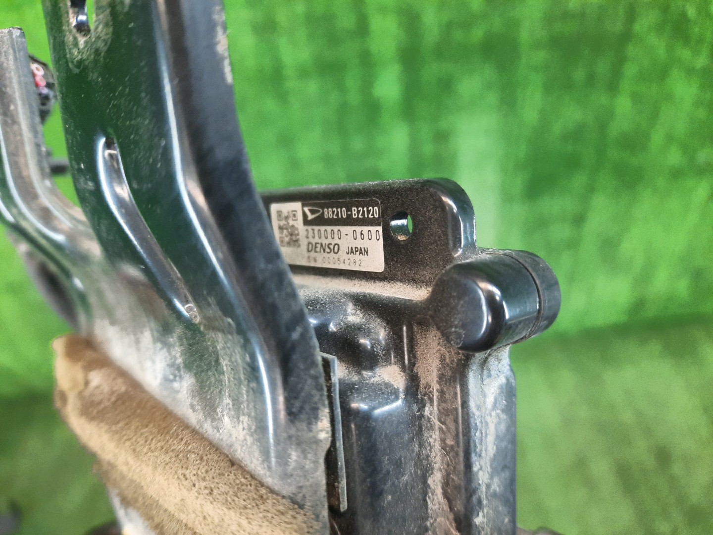 Радар-детектор DAIHATSU WAKE LA700S 88210-B2120 3 ракурс