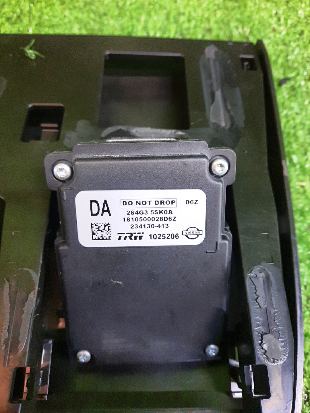 Радар-детектор NISSAN LEAF ZE1 284G3-5SK0A 3 ракурс