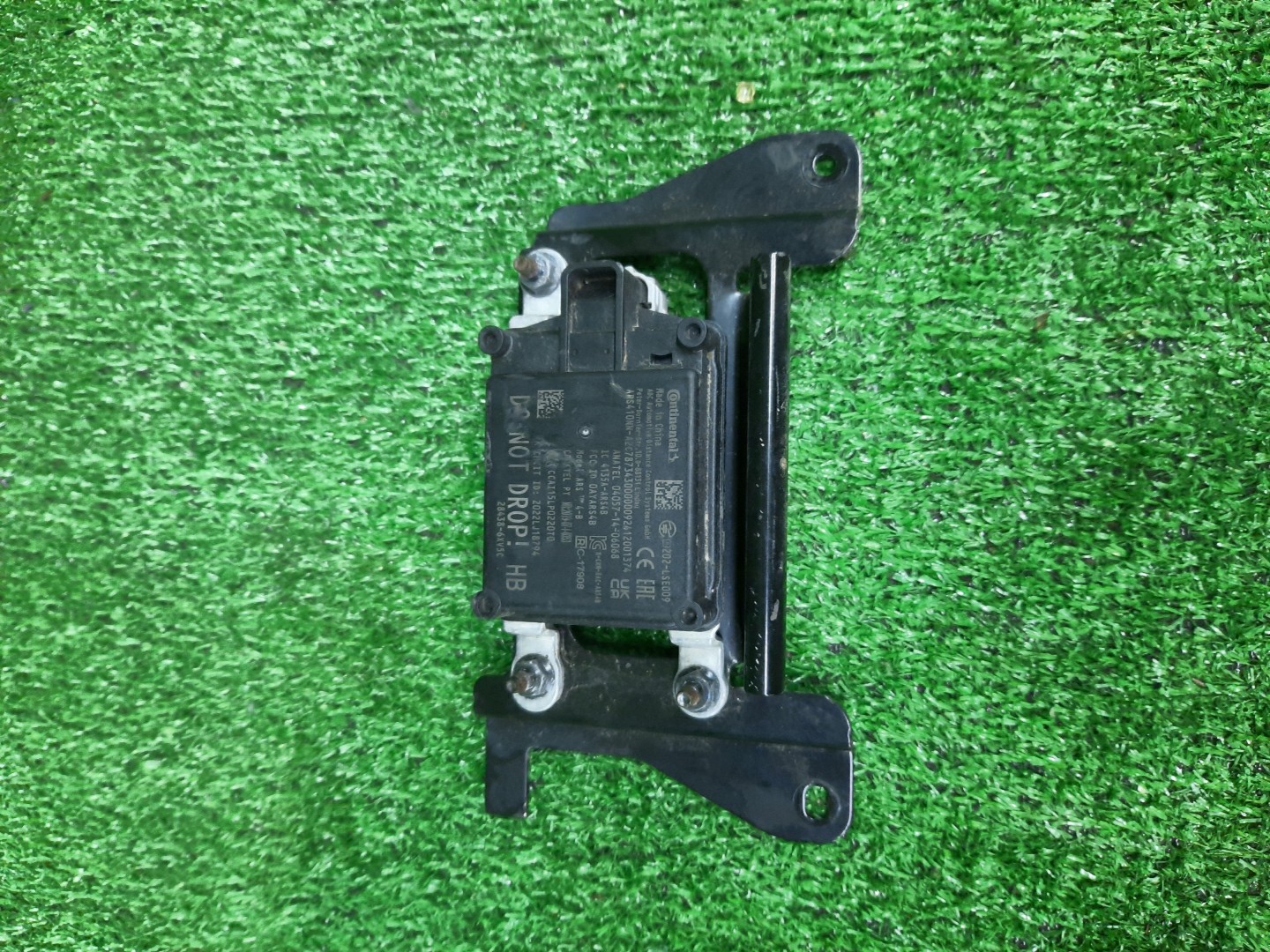 Радар-детектор передний NISSAN NOTE E13 28438-6XV5C 1 ракурс