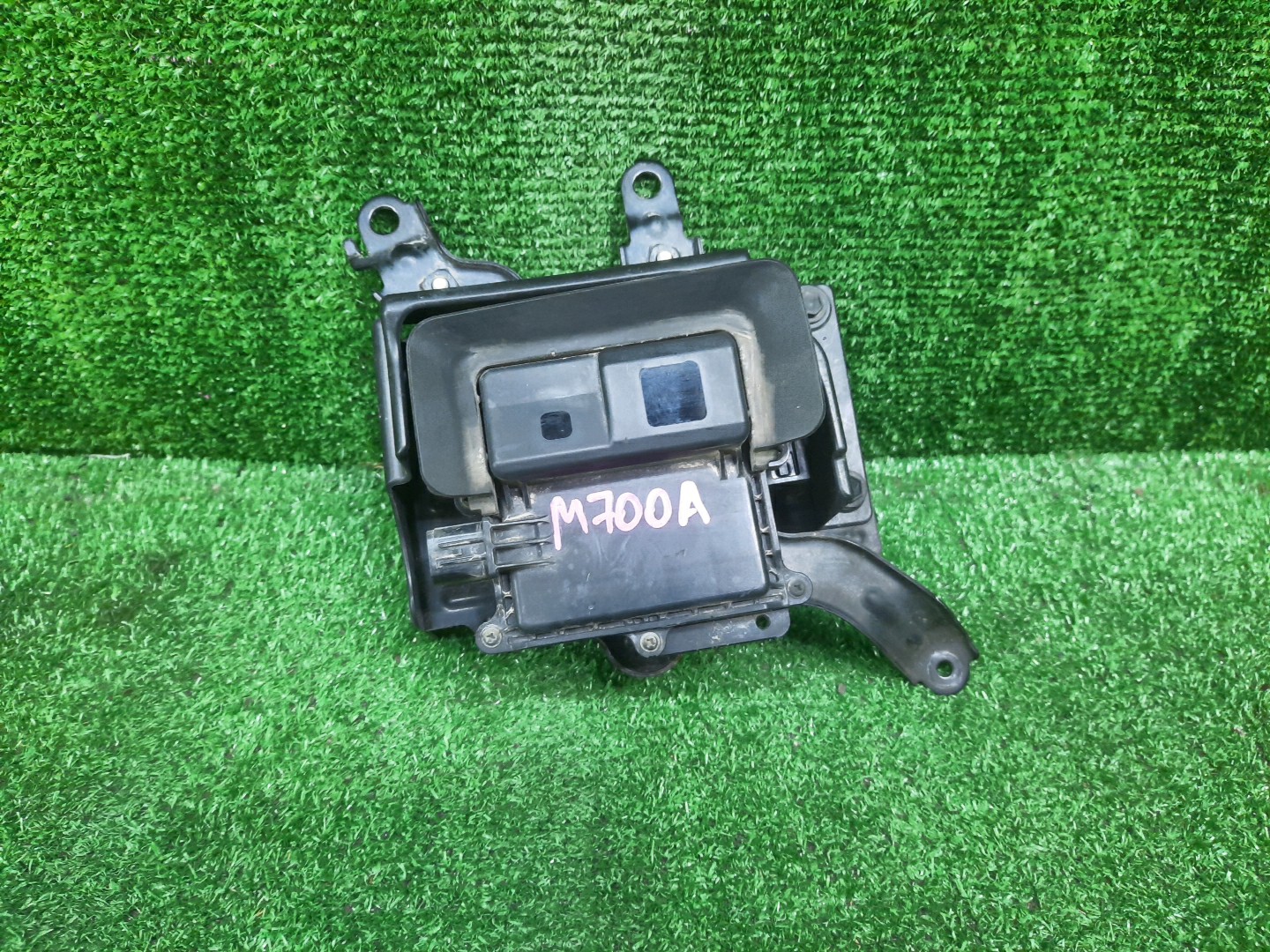 Радар-детектор TOYOTA PASSO M700A 88210-B1010 1 ракурс