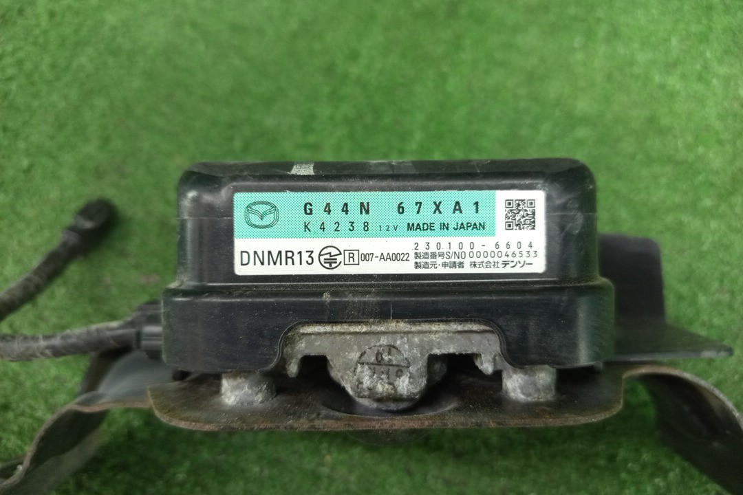 Радар-детектор MAZDA AXELA BM2FS G44N67XA1 3 ракурс