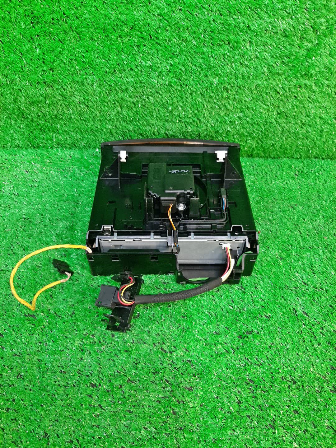 Cd-чейнджер MERCEDES-BENZ CLS-Class 219356C A2118218758 3 ракурс