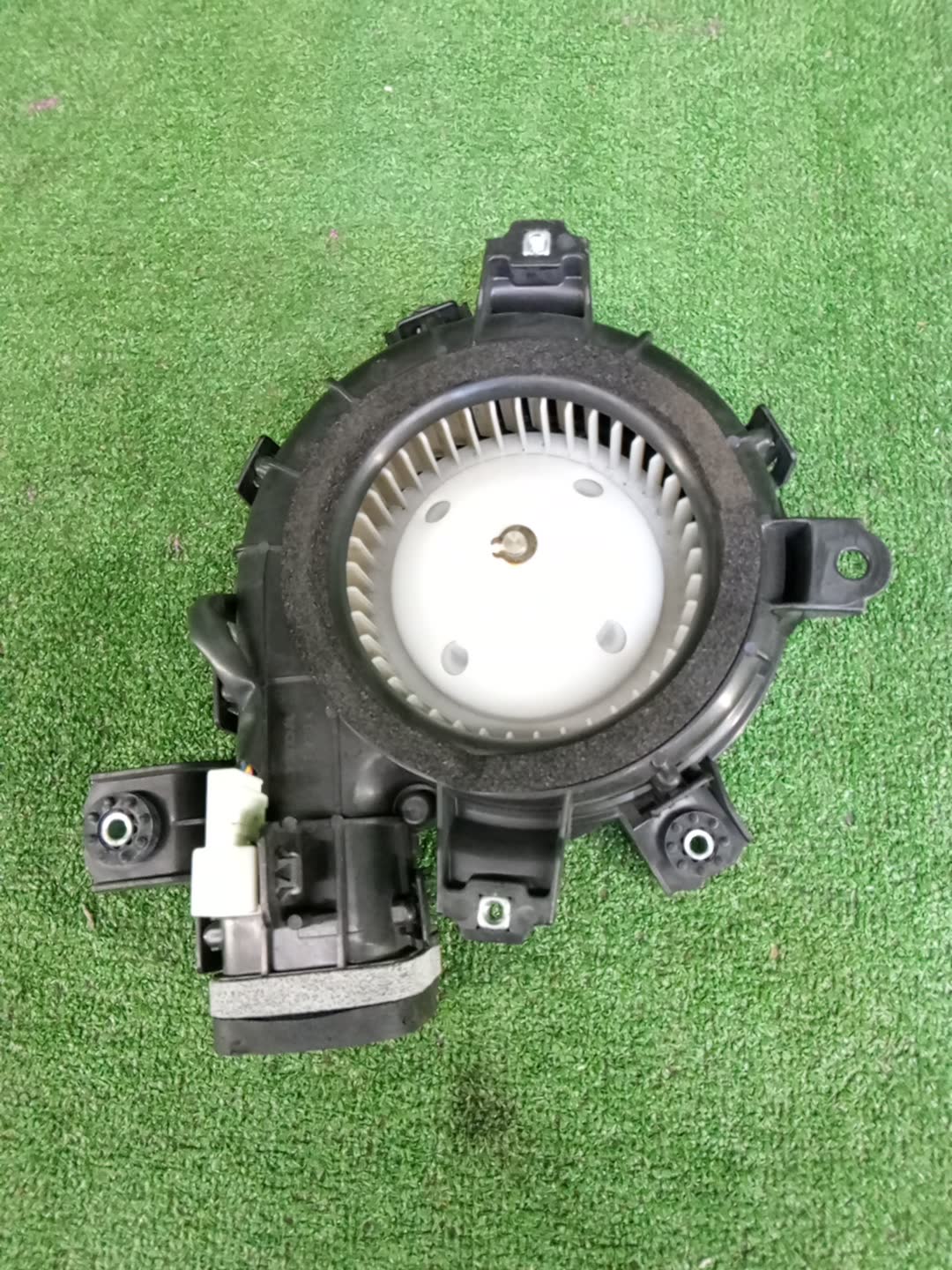 Мотор охлаждения батареи HONDA ACCORD CR6 1J810-5K1-0032 2 ракурс