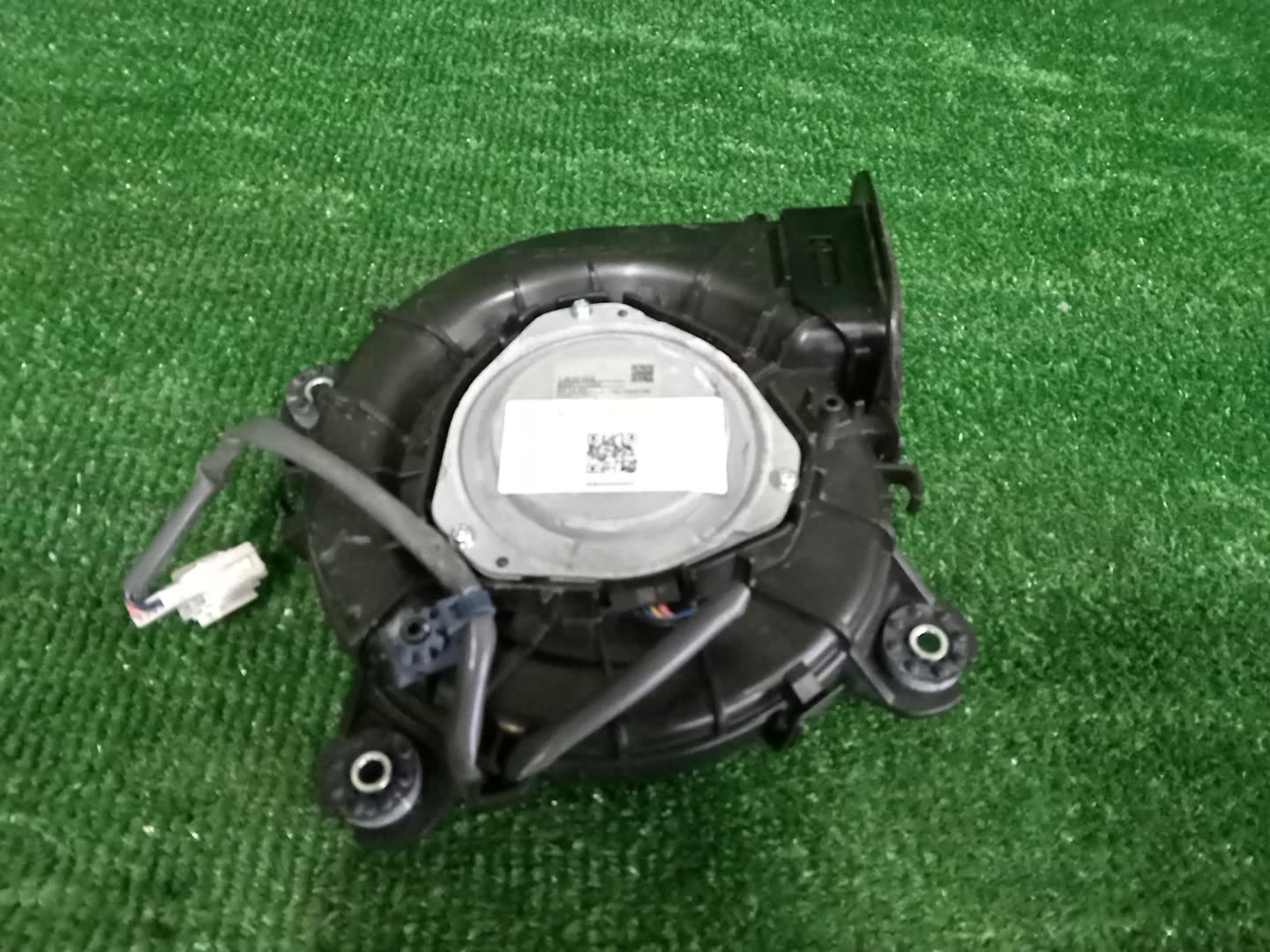 Мотор охлаждения батареи HONDA JADE FR4 1J810-5K9 1 ракурс