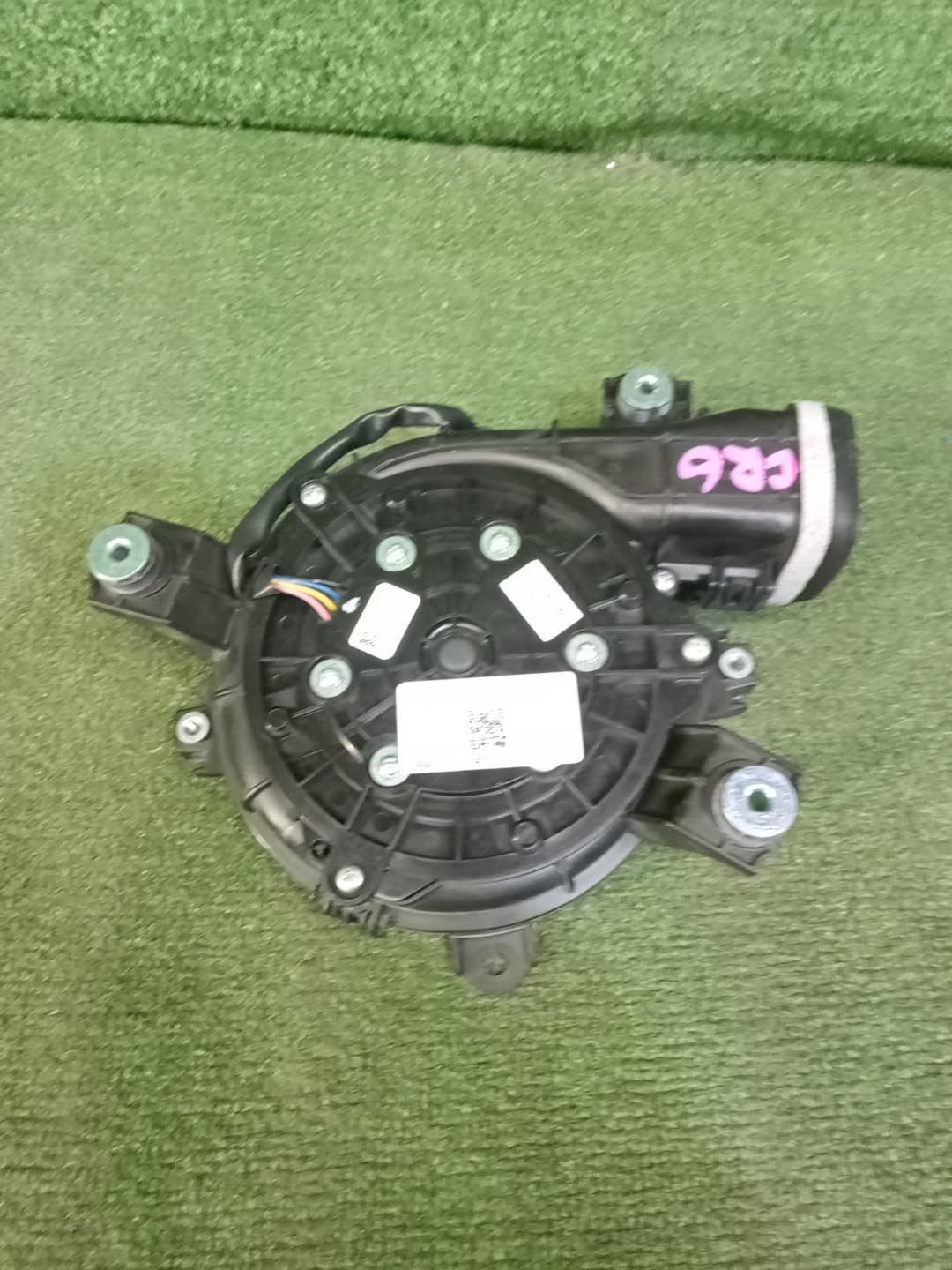 Мотор охлаждения батареи HONDA ACCORD CR6 1J8105K1032 1 ракурс