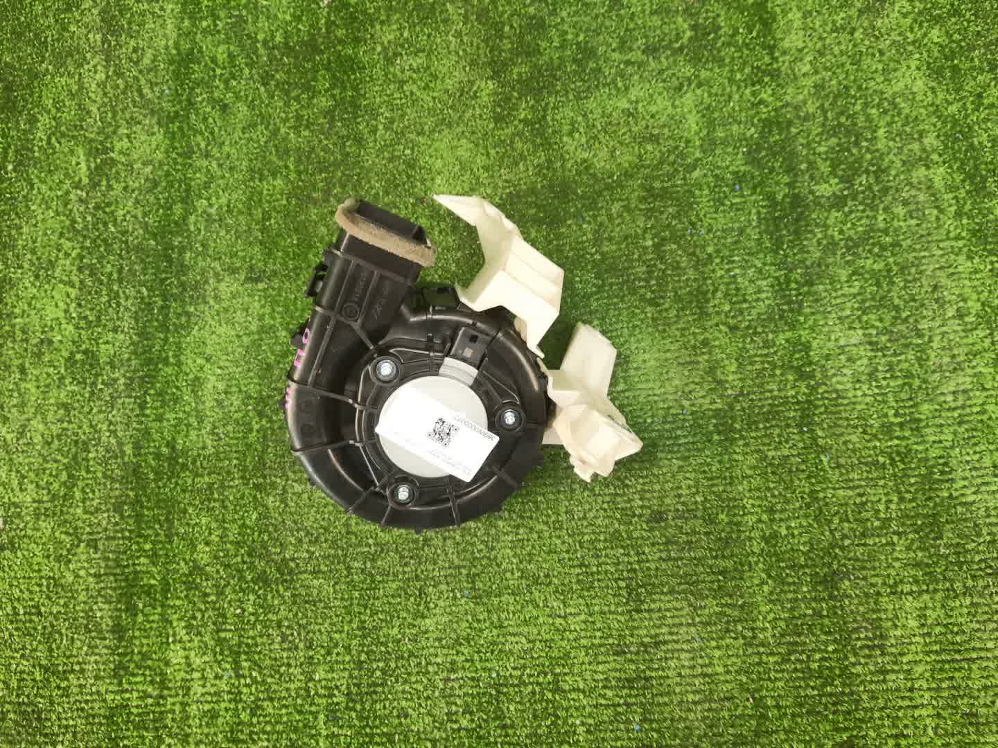 Мотор охлаждения батареи TOYOTA YARIS MXPH10 G9230-K0021 2 ракурс