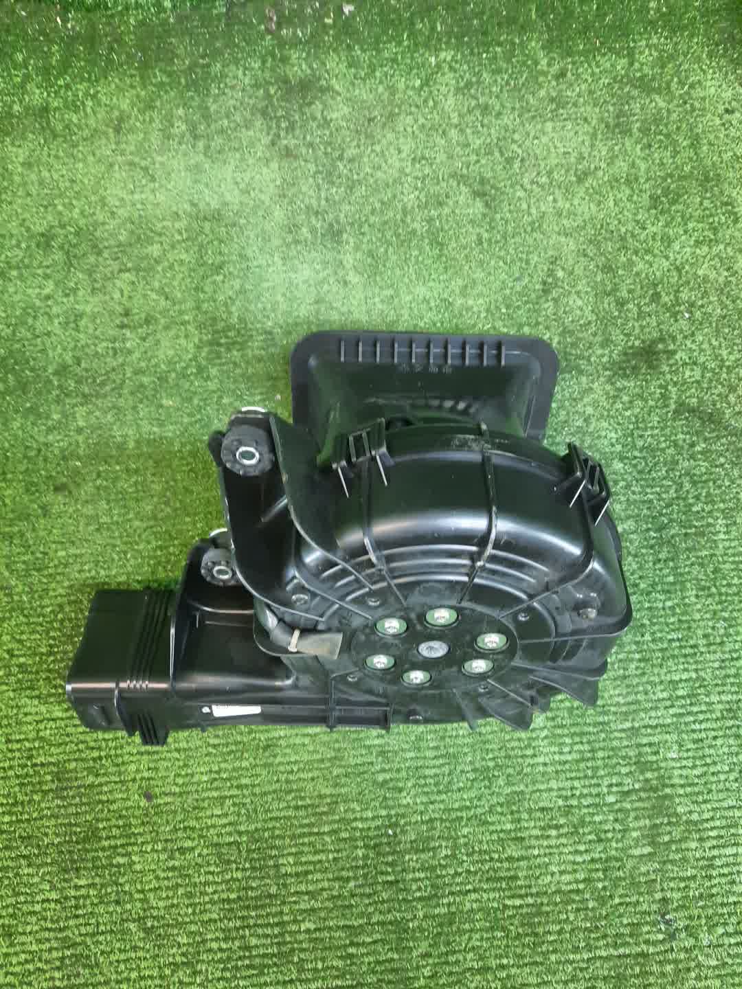 Мотор охлаждения батареи HONDA SHUTTLE GP7 1J810-5P6-0032 3 ракурс