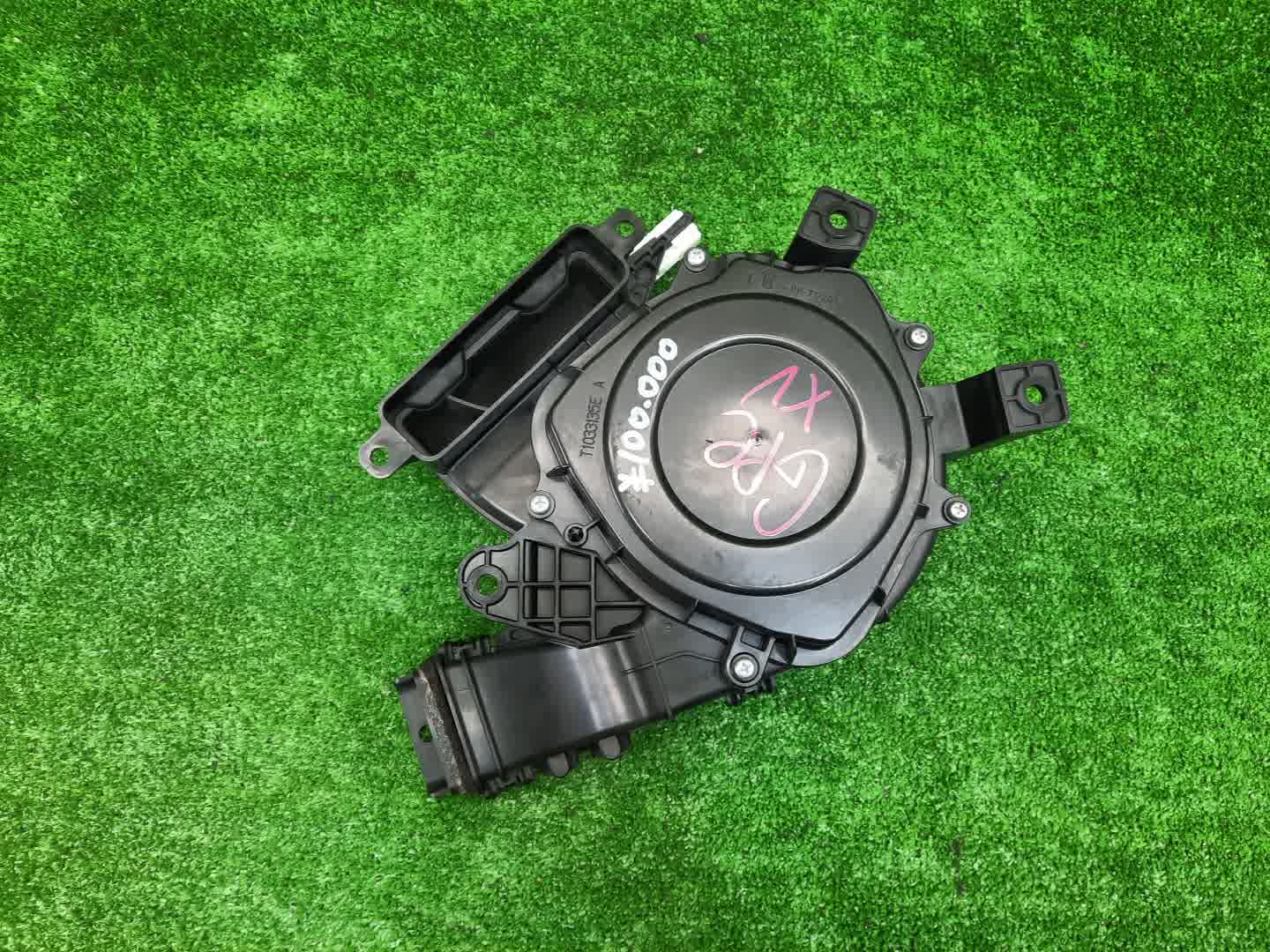 Мотор охлаждения батареи SUBARU XV GPE 45810-FJ000 2 ракурс