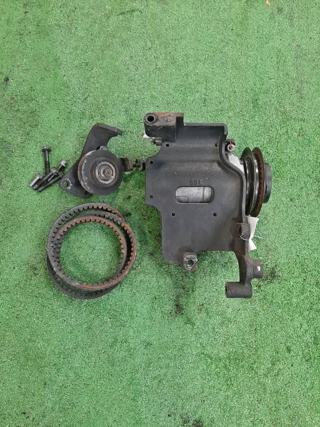 Рефкомпрессор TOYOTA DYNA XZU504 N04C 447200-4580 2 ракурс Рефкомпрессор TOYOTA DYNA XZU504 N04C 447200-4580 2 ракурс