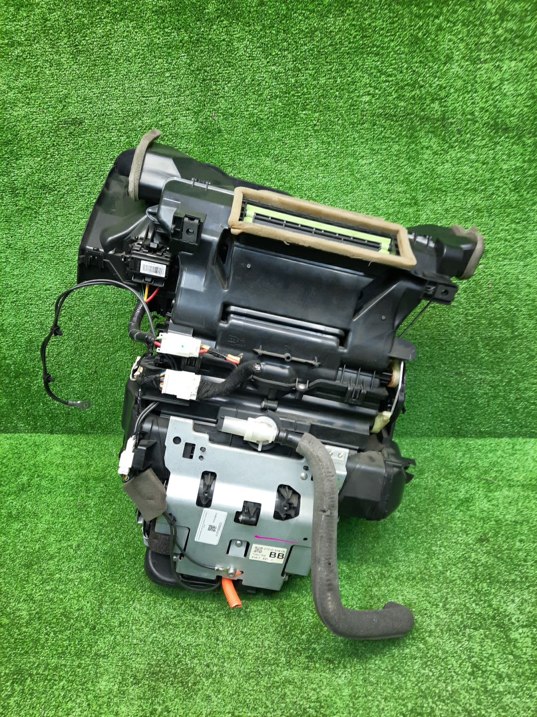 Печка салона NISSAN LEAF ZE1 27210-5SK1B 1 ракурс