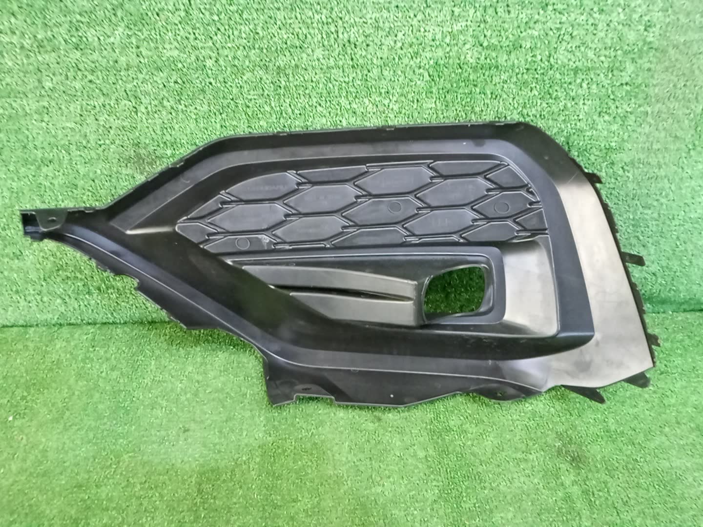 Очки на противотуманки правые SUBARU IMPREZA WRX VBH 2 ракурс