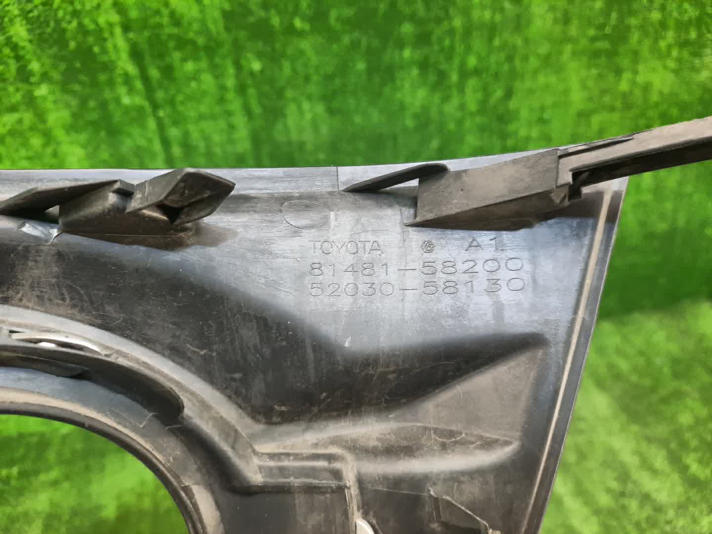 Очки на противотуманки правые передние TOYOTA VELLFIRE AGH35W, AYH30W, AGH30W, GGH30W 52030-58130 3 ракурс