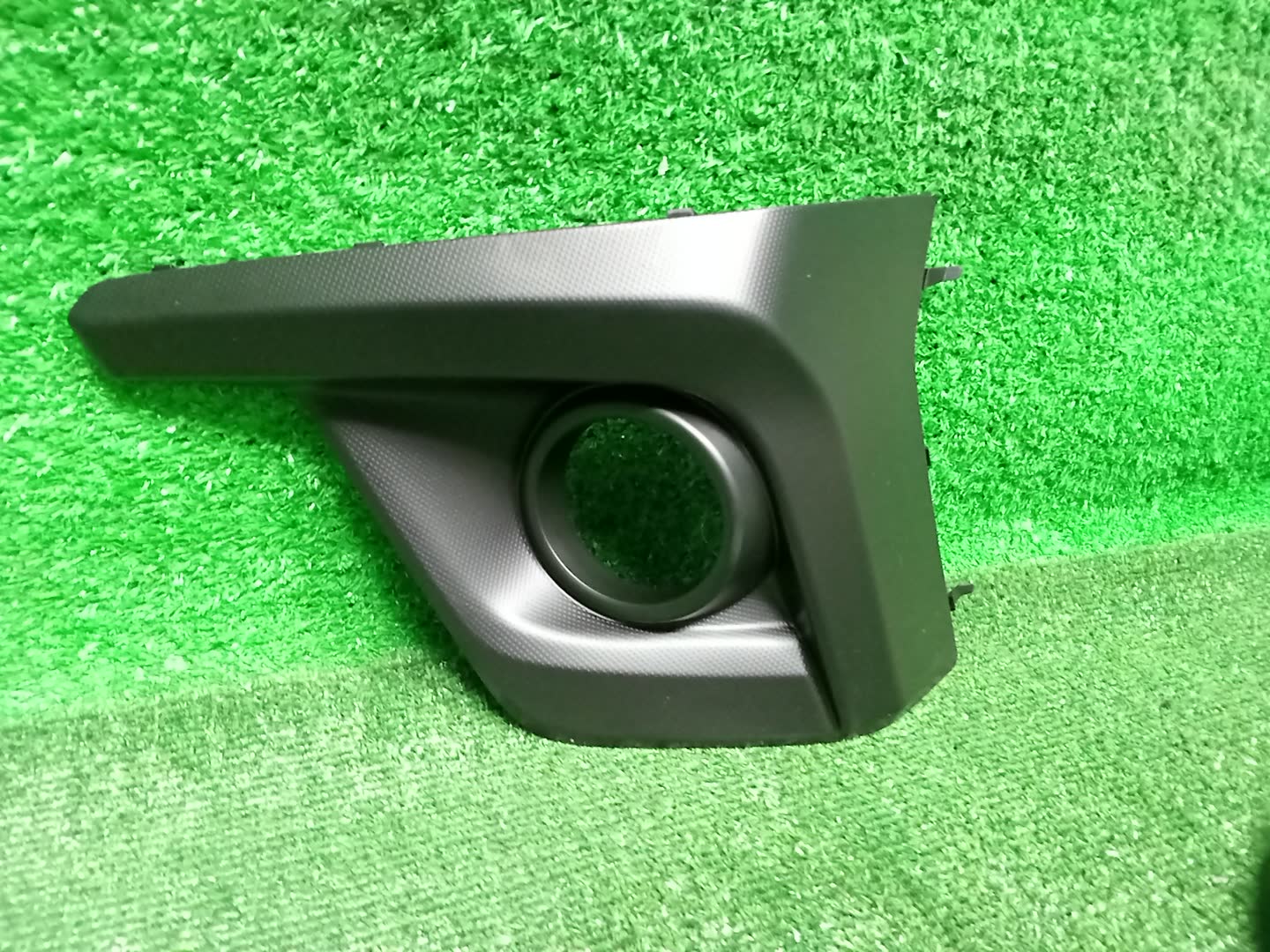 Очки на противотуманки правые передние SUBARU XV GT7 57731FL082 2 ракурс