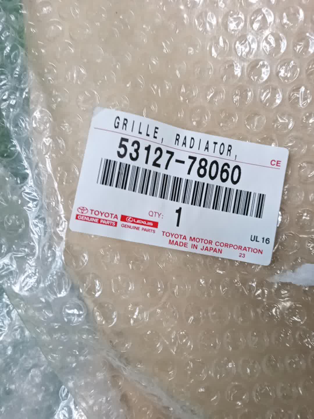 Очки на противотуманки правые передние LEXUS NX450H+ AAZH26 53127-78060 4 ракурс
