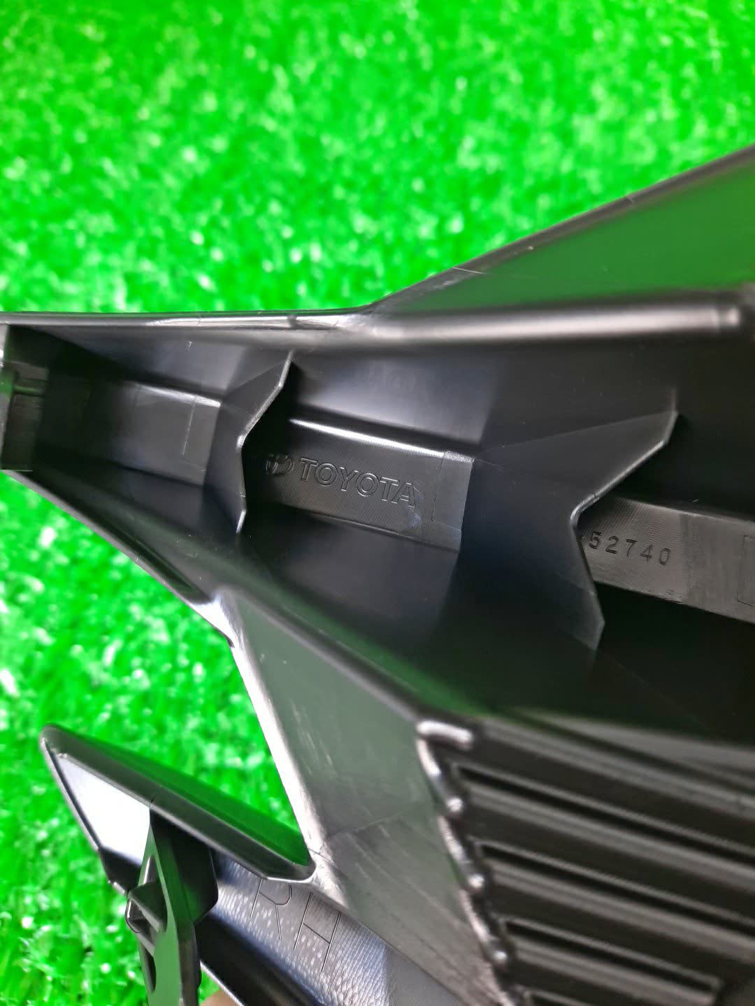 Очки на противотуманки правые передние TOYOTA AQUA NHP10 81481-52740 4 ракурс