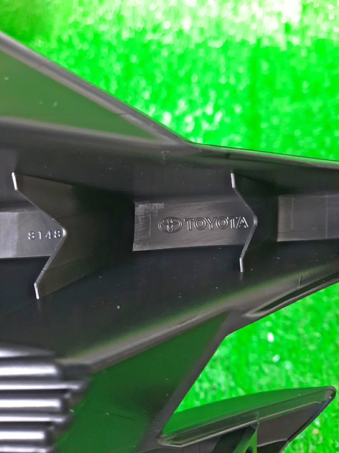 Очки на противотуманки левые передние TOYOTA AQUA NHP10 81482-52630 4 ракурс