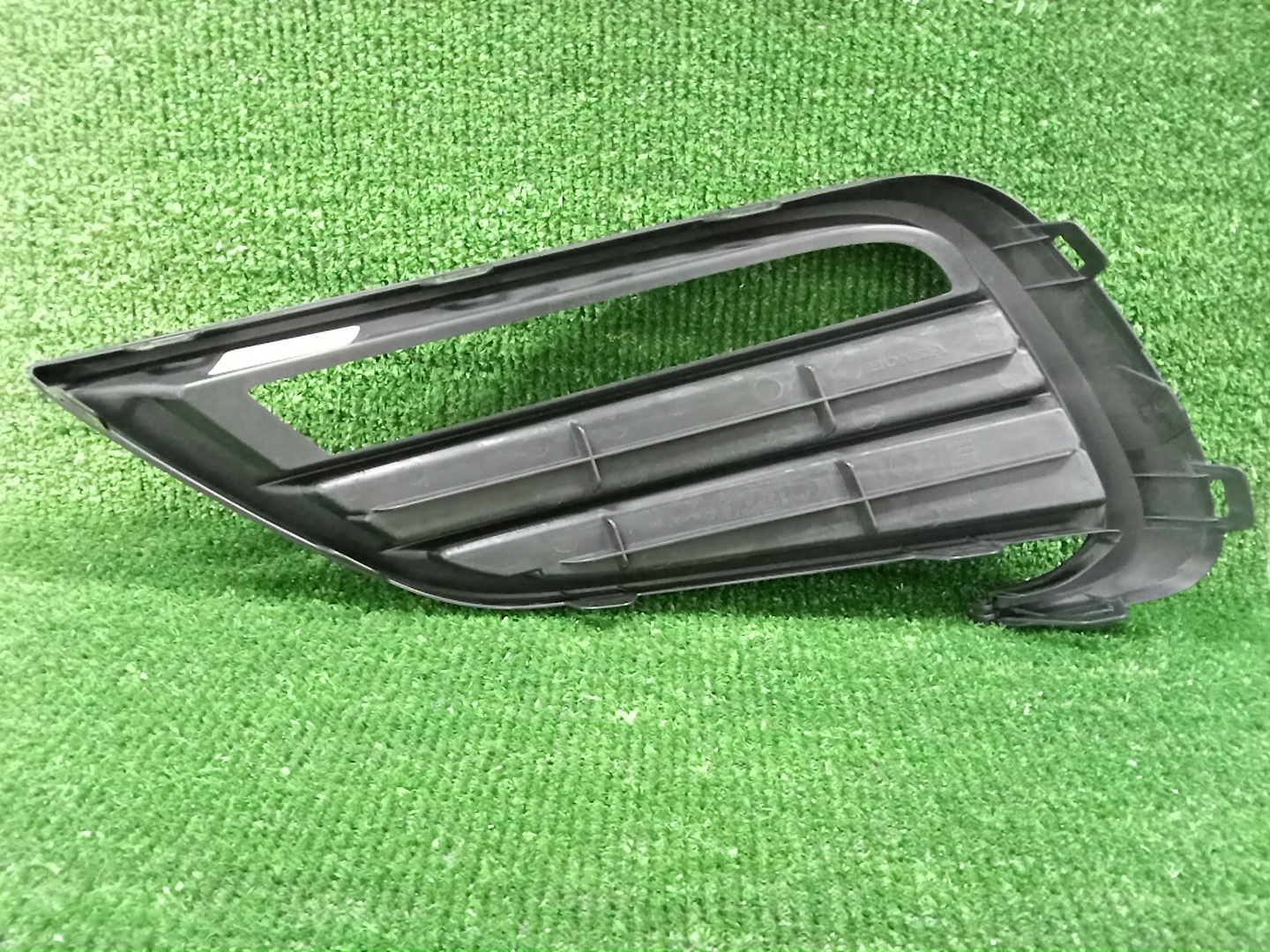 Очки на противотуманки правые HONDA INSIGHT ZE4 71103-TXM-A11 2 ракурс