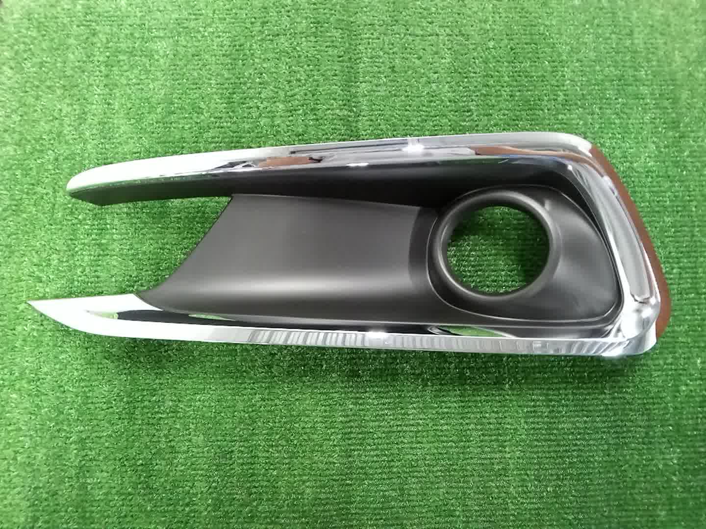 Очки на противотуманки левые TOYOTA PREMIO ZRT260 52040-20010 1 ракурс