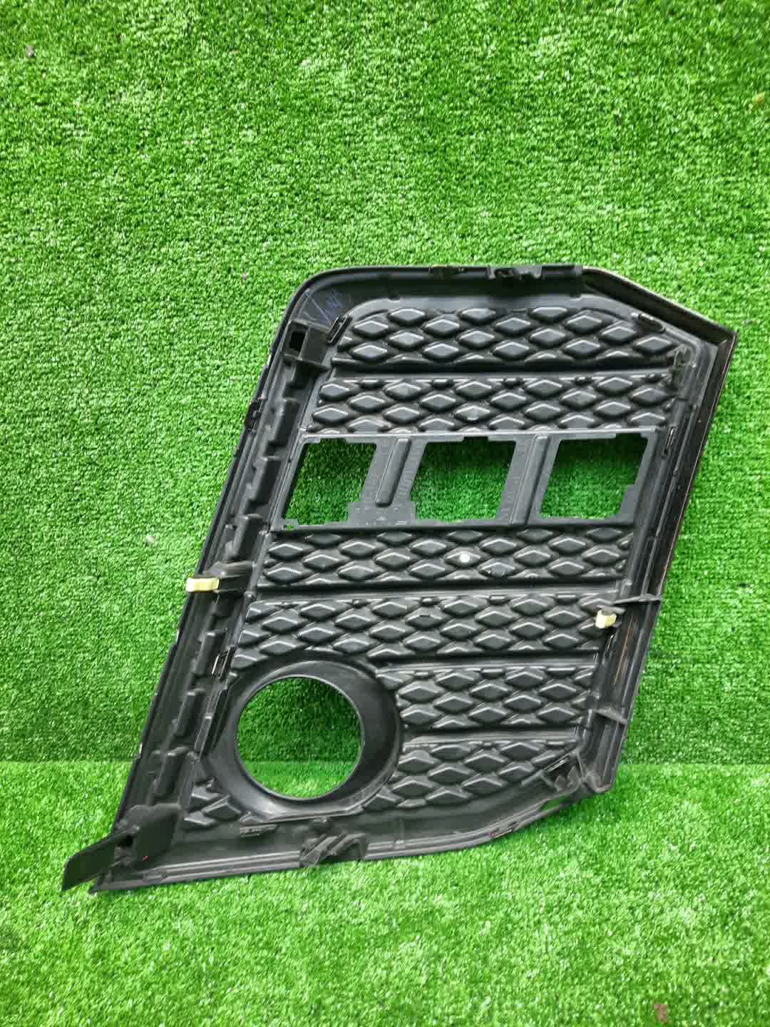 Очки на противотуманки левые TOYOTA VELLFIRE AGH30W 81482-58210 2 ракурс