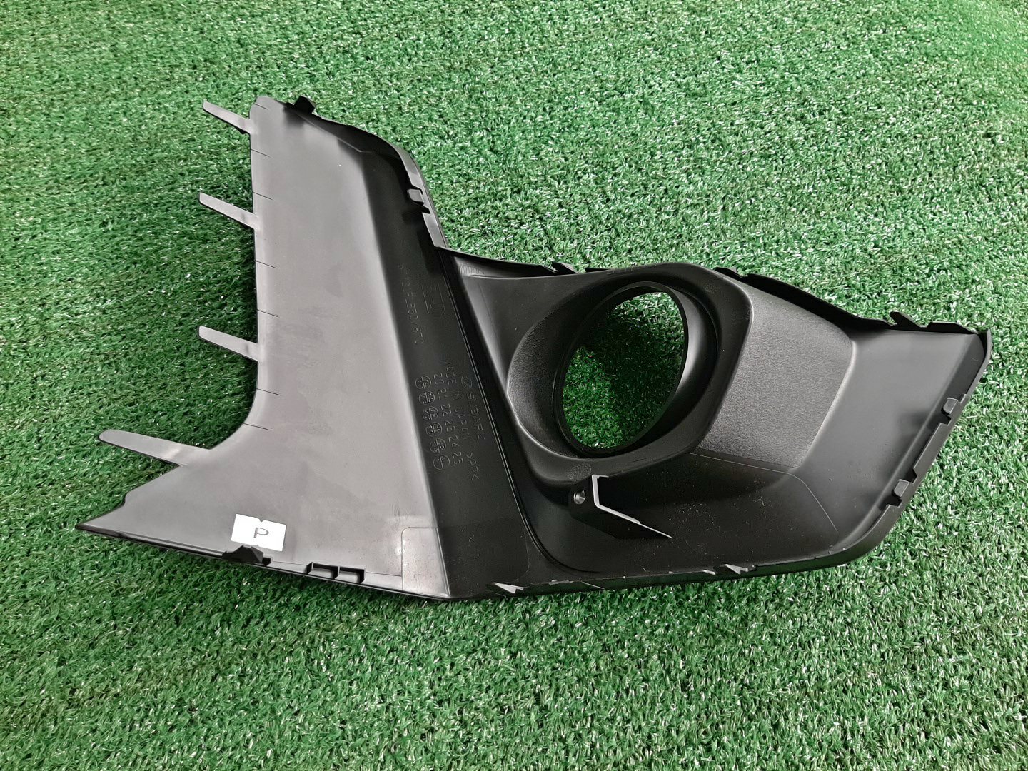 Очки на противотуманки левые передние SUBARU XV GTE 57731FL870 2 ракурс