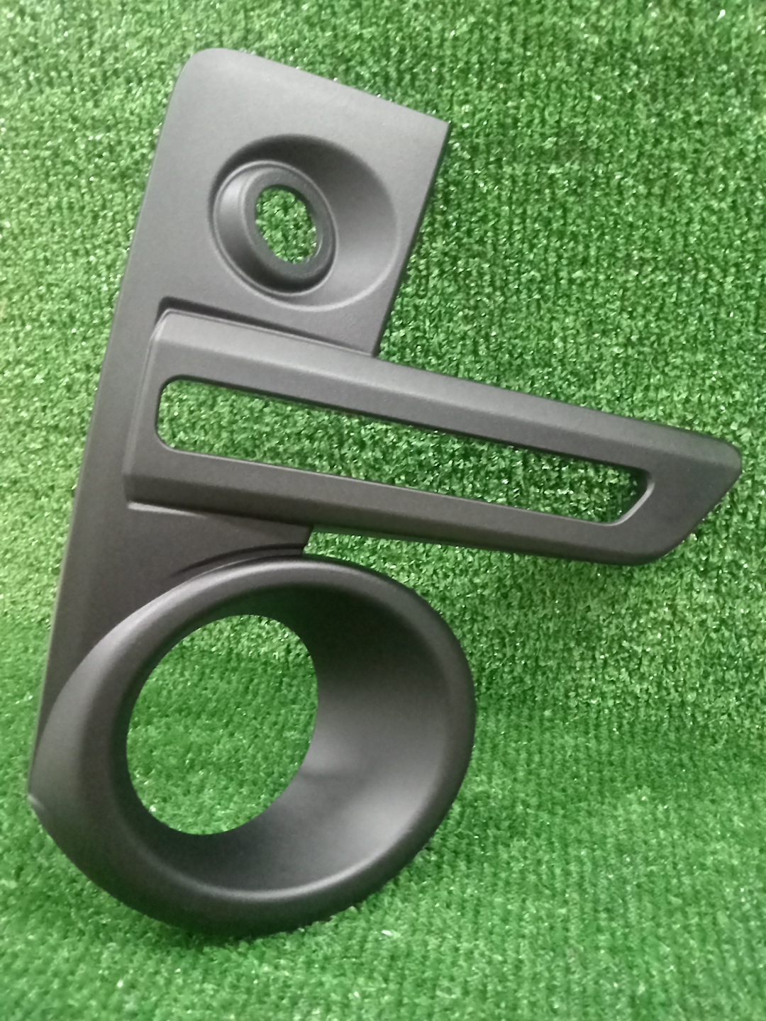 Очки на противотуманки правые передние TOYOTA RAIZE A200A 52712-B1180 1 ракурс