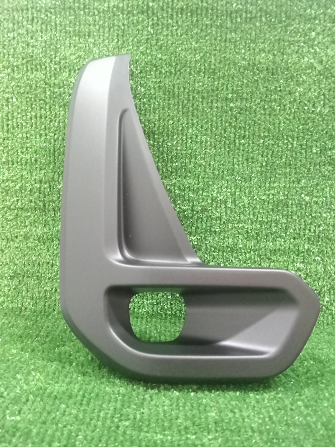 Очки на противотуманки правые передние TOYOTA HILUX GUN125 52127-0K860 1 ракурс