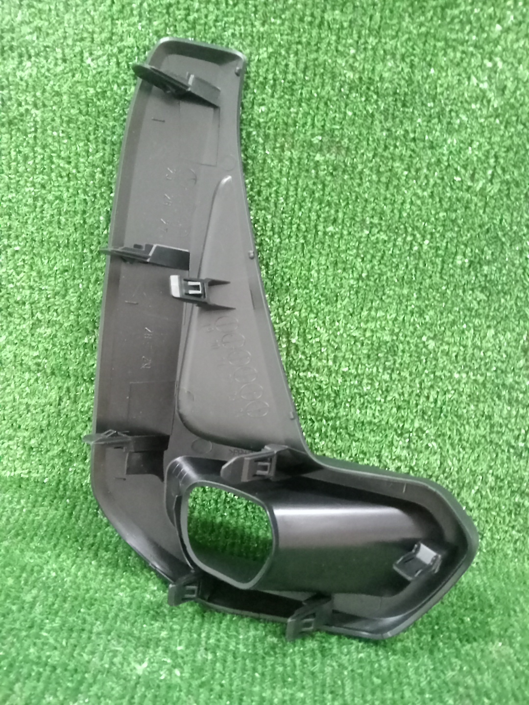 Очки на противотуманки левые передние TOYOTA HILUX GUN125 52128-0K860 2 ракурс