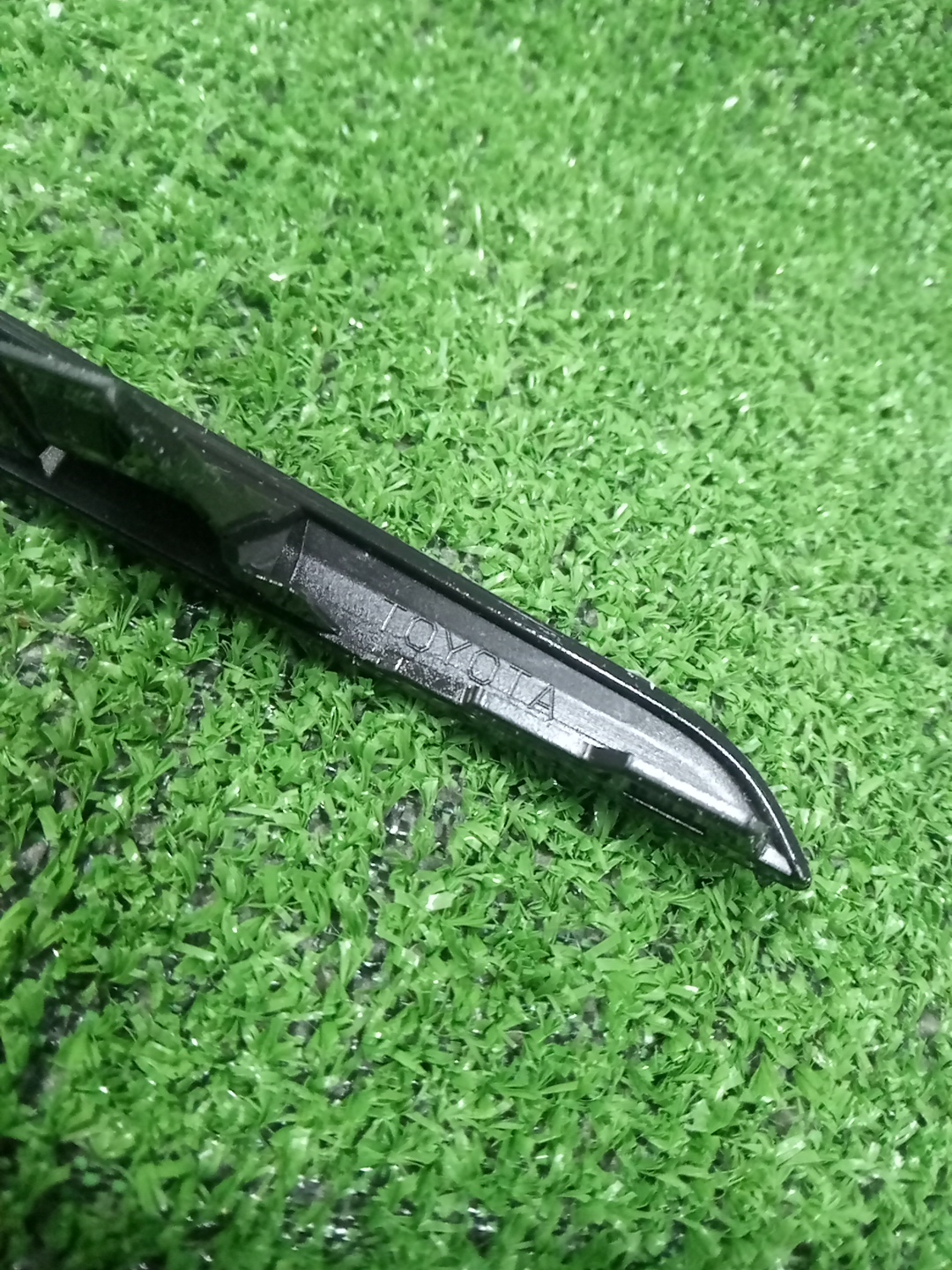 Очки на противотуманки левые TOYOTA AURIS NZE181H 52126-12070 3 ракурс