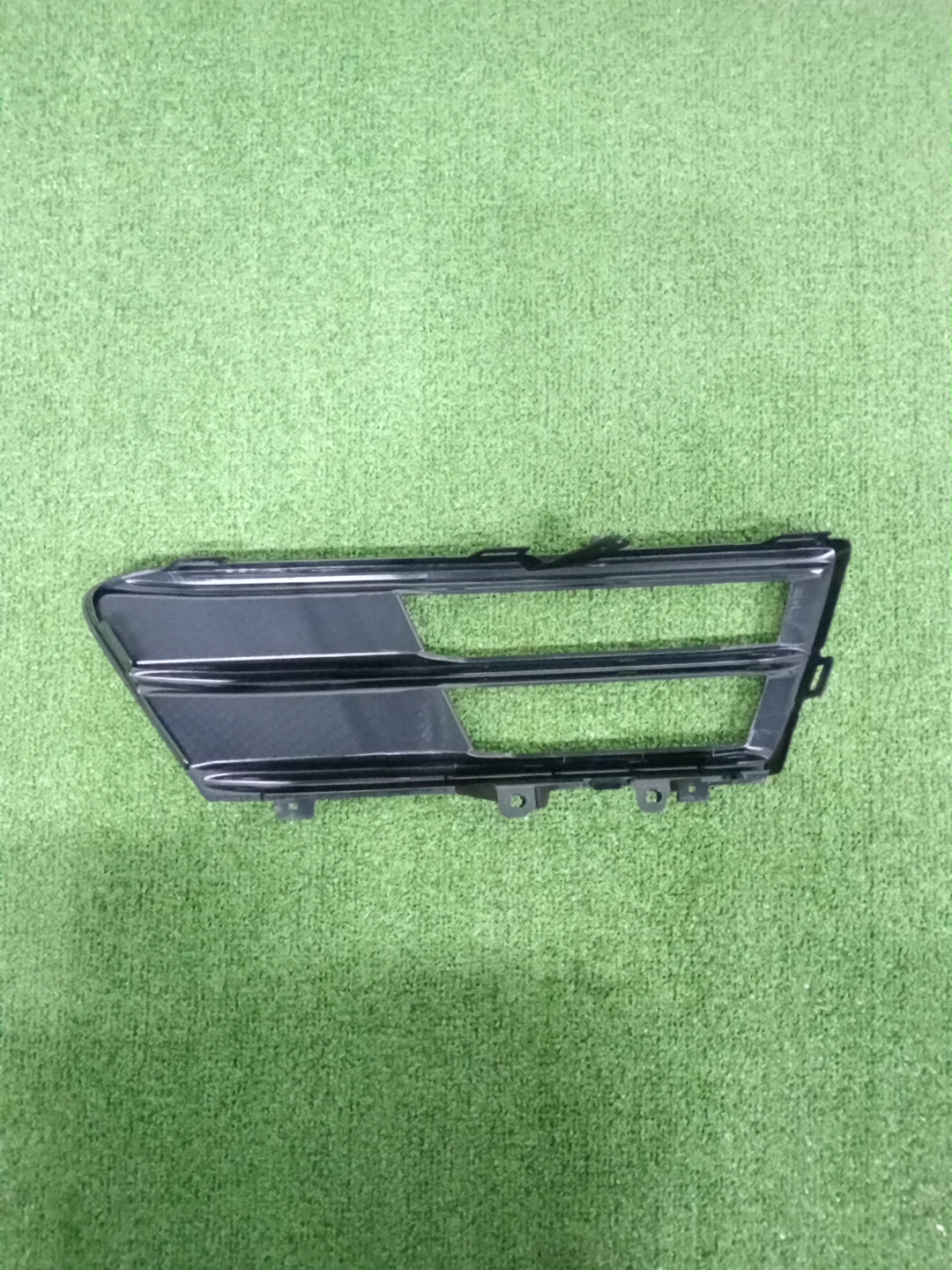 Очки на противотуманки левые передние HONDA INSIGHT ZE2 33352-TM8-J01 2 ракурс