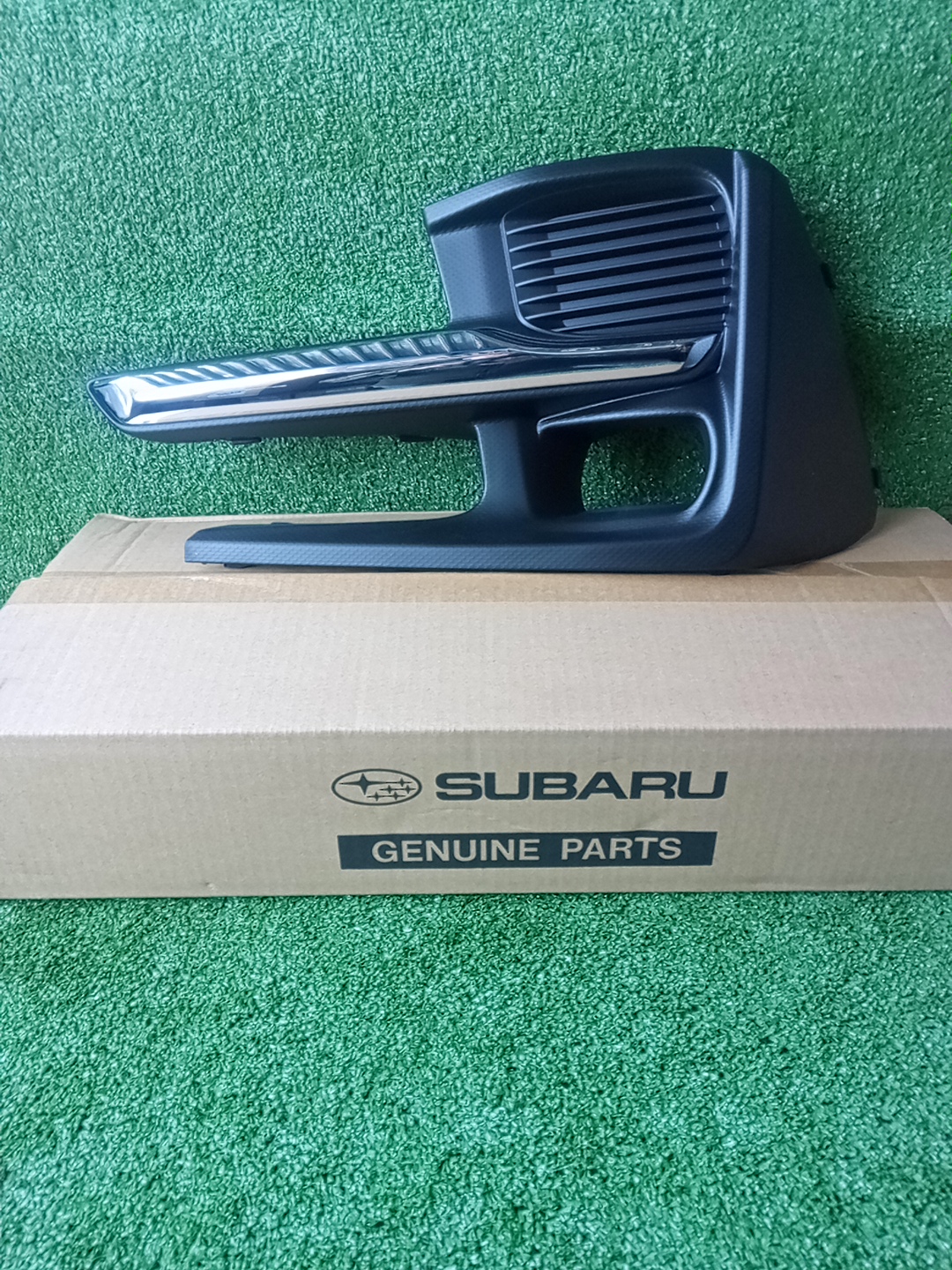 Очки на противотуманки левые передние SUBARU LEVORG VM4 57731VA470 1 ракурс