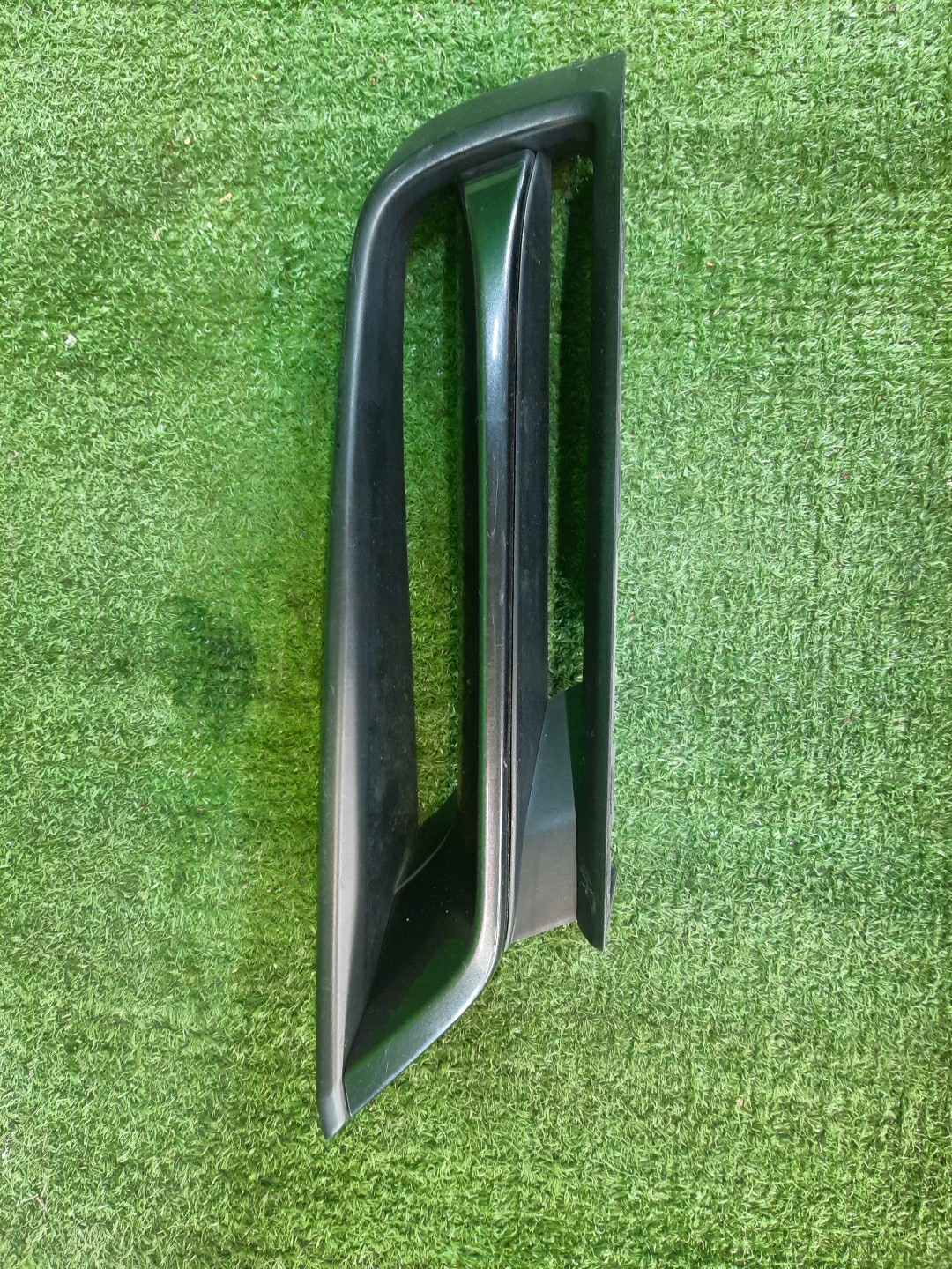 Очки на противотуманки левые передние HONDA VEZEL RV5 71191-3N0-J0 1 ракурс
