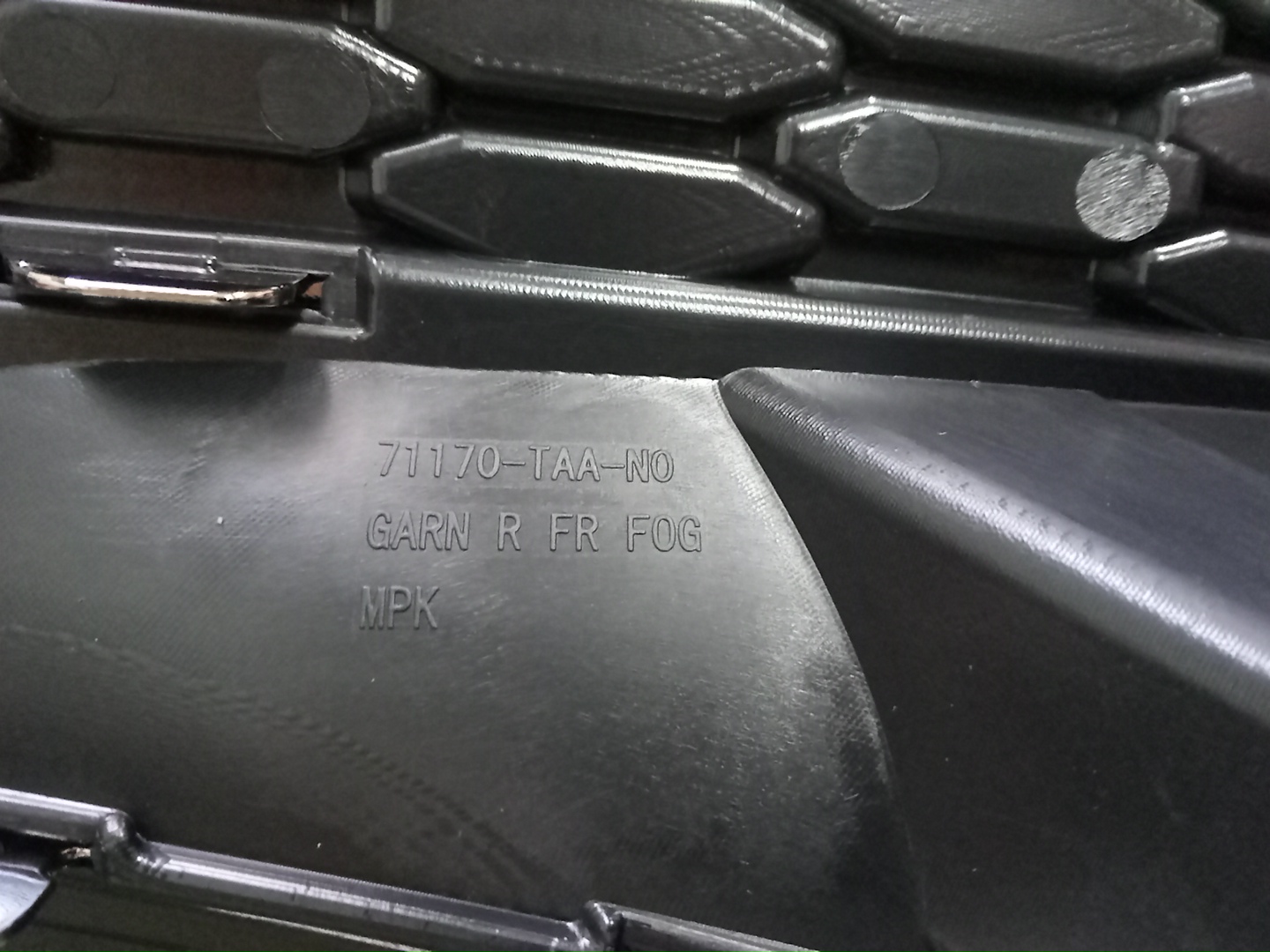 Очки на противотуманки правые передние HONDA STEPWGN RP4 71103-TAA-N61 3 ракурс