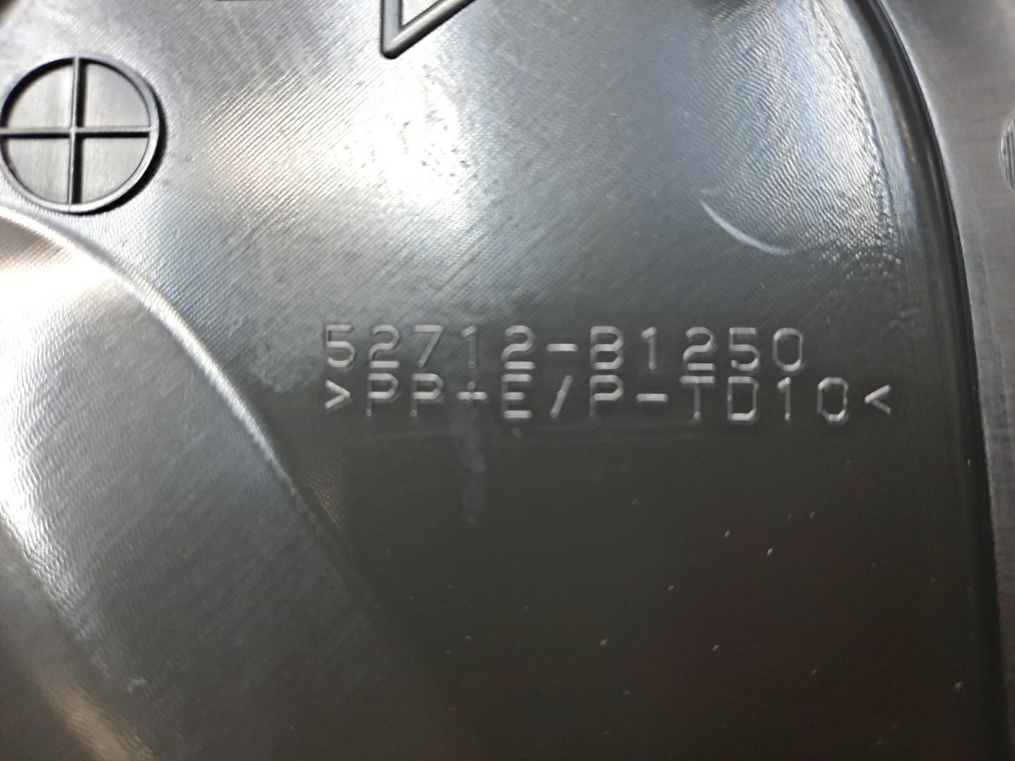 Очки на противотуманки правые передние DAIHATSU THOR M900S 52712-B1250-C0 3 ракурс