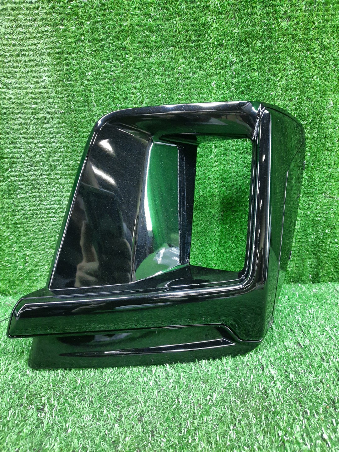 Очки на противотуманки левые передние SUBARU FORESTER SKE 57731SJ700 1 ракурс