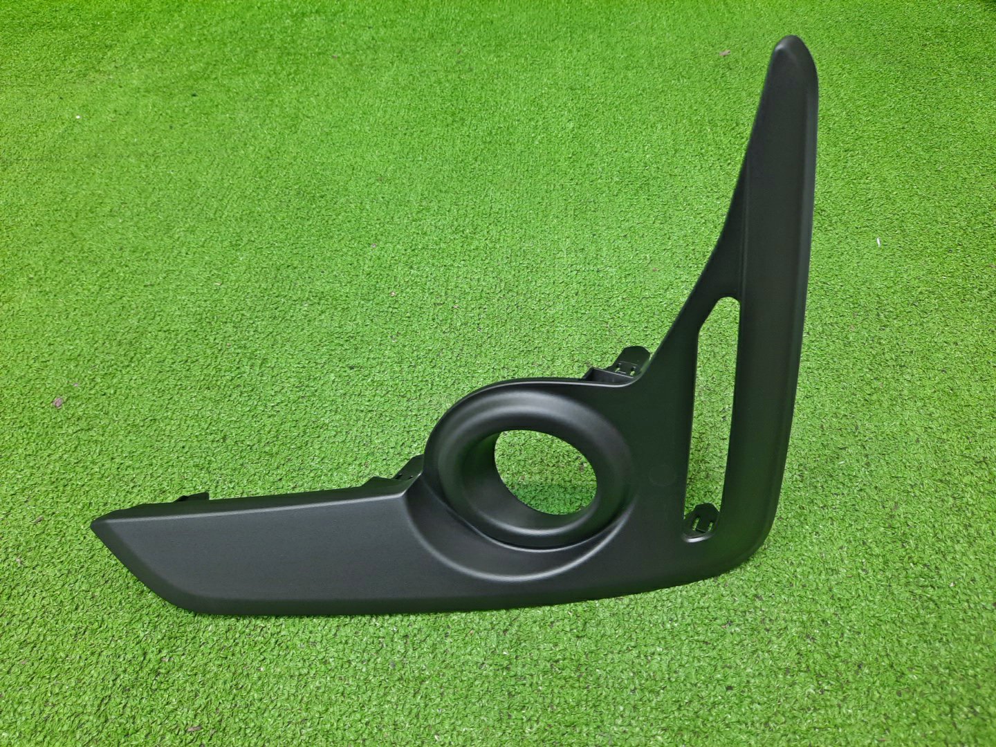 Очки на противотуманки левые TOYOTA PASSO M700A 52713-B1030-C1 1 ракурс