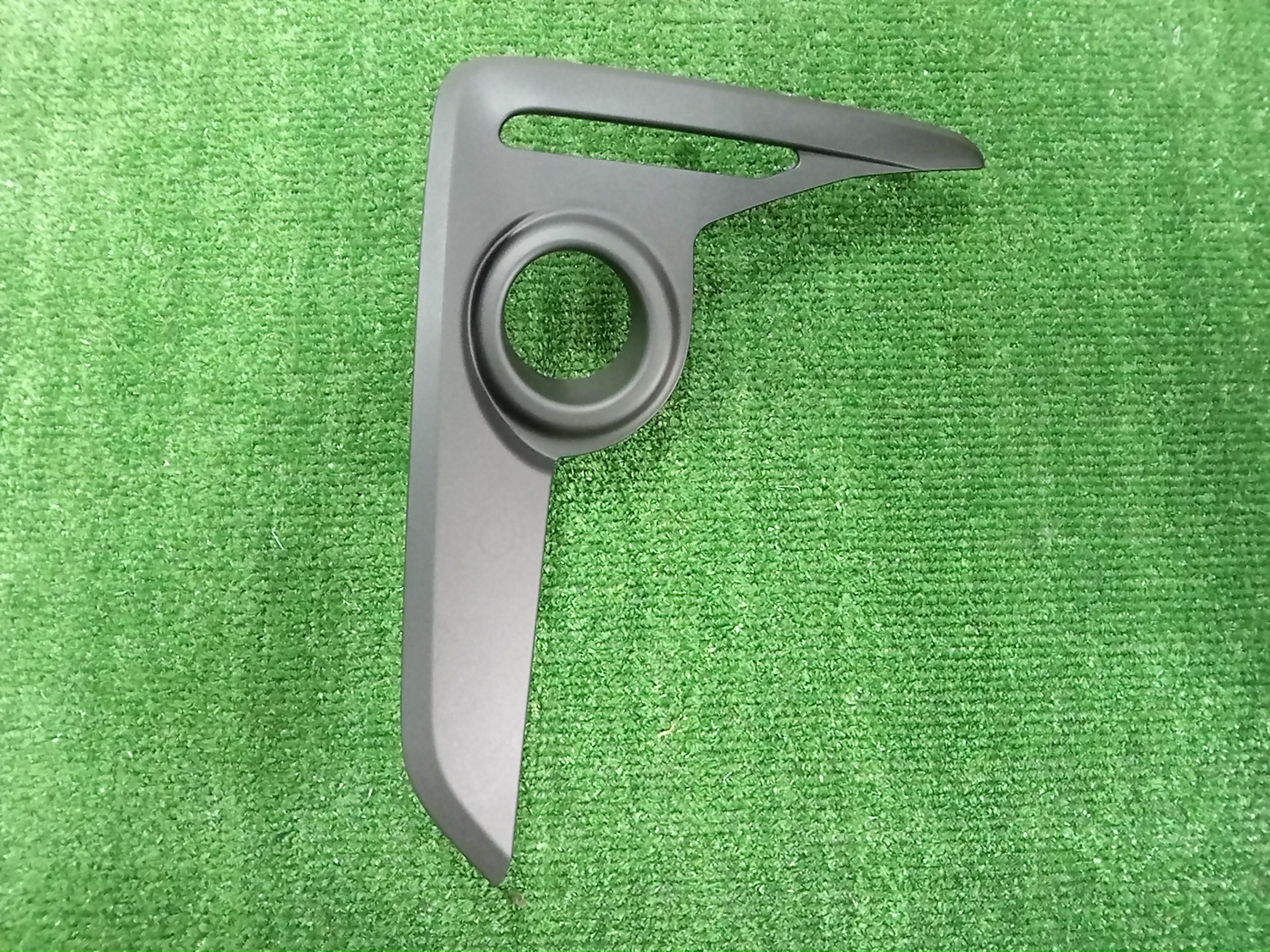 Очки на противотуманки правые TOYOTA PASSO M700A 52712-B1030-C1 1 ракурс