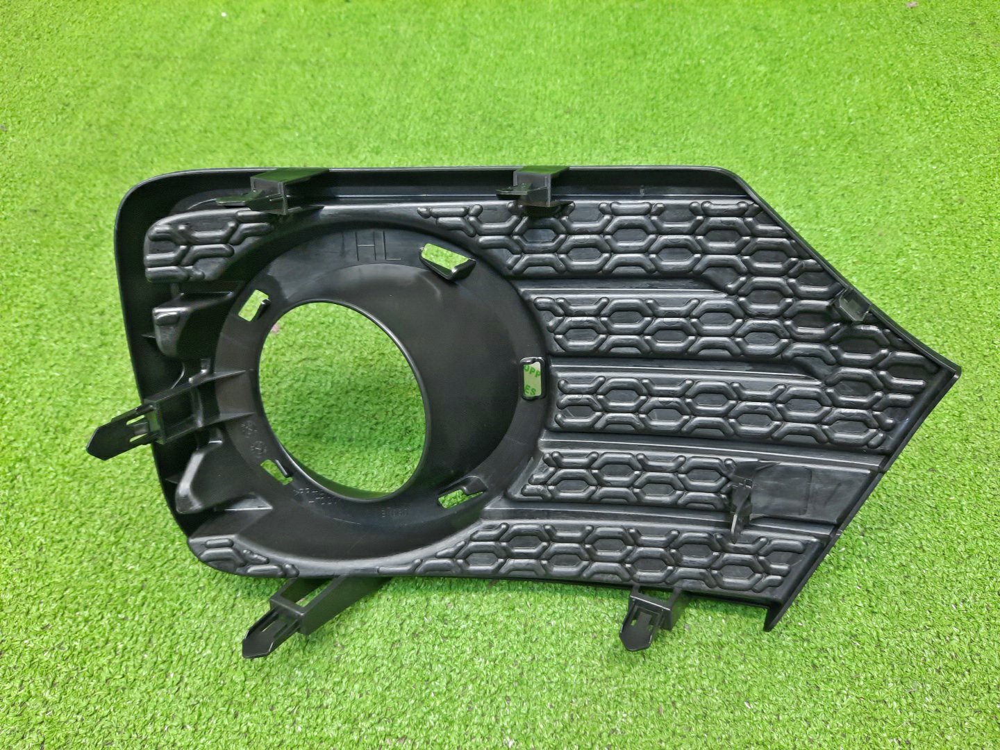 Очки на противотуманки левые TOYOTA PASSO M700A 52713-B1060-B1 2 ракурс
