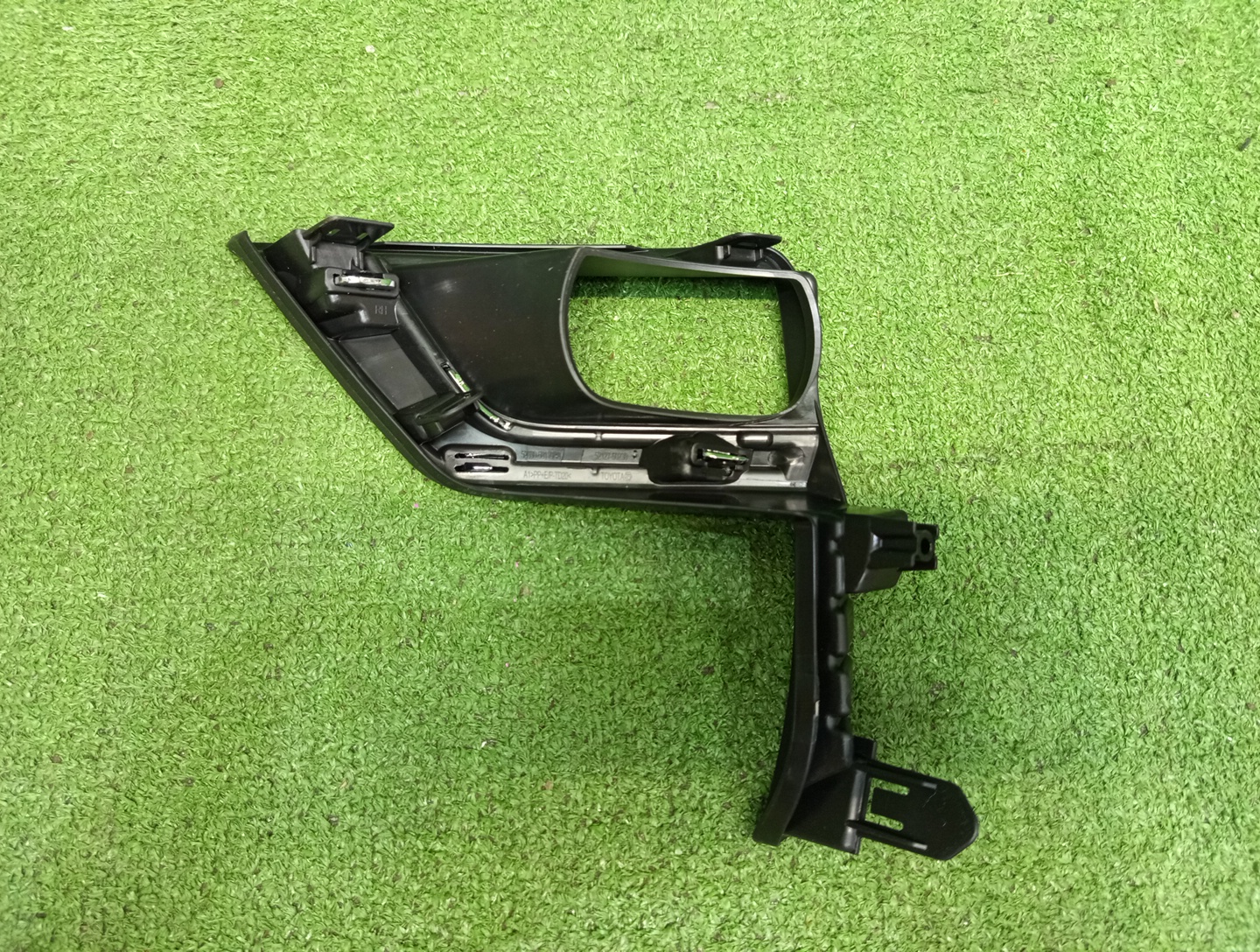 Очки на противотуманки правые передние TOYOTA LAND CRUISER PRADO TRJ150 52030-60110 2 ракурс