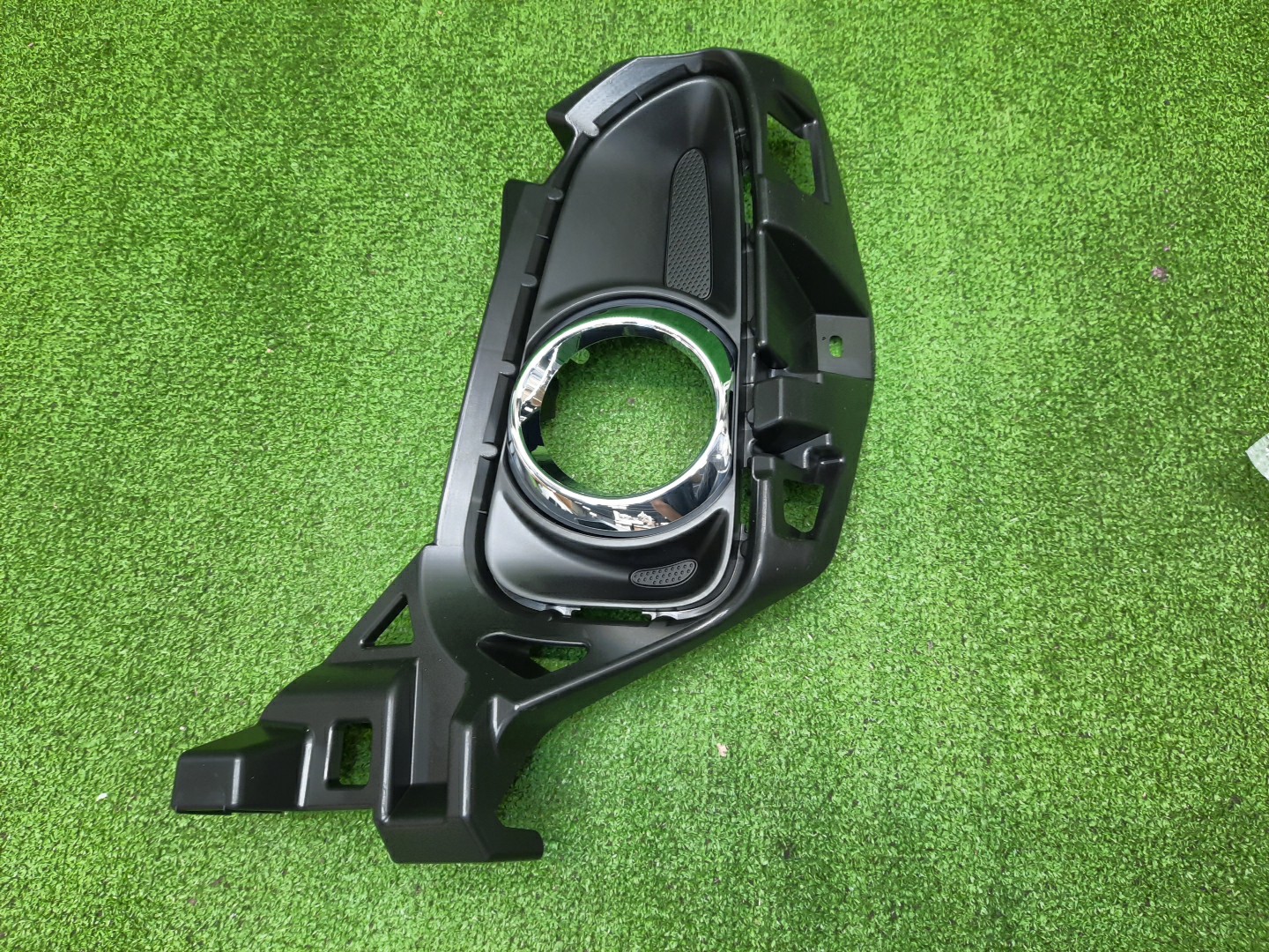 Очки на противотуманки левые передние TOYOTA ESTIMA ACR50W 52040-28010 1 ракурс